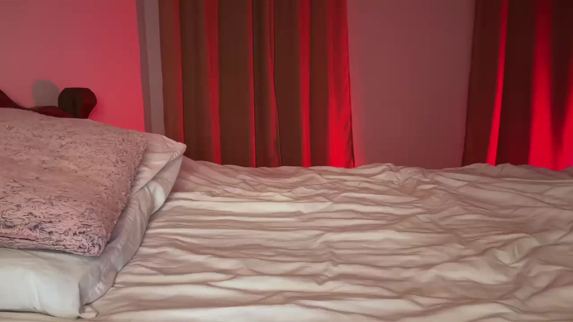 Gallery image thumbnail from UGLYGIRL_'s myfreecams stream on, 08/17/2024, 21:55 image 8 of 20