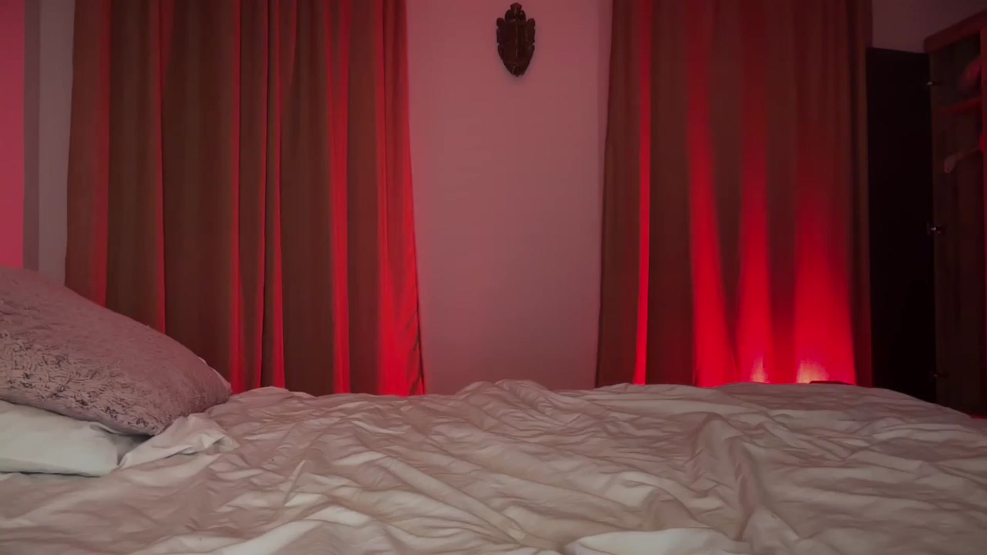 Gallery image thumbnail from UGLYGIRL_'s myfreecams stream on, 08/20/2024, 21:49 image 3 of 20
