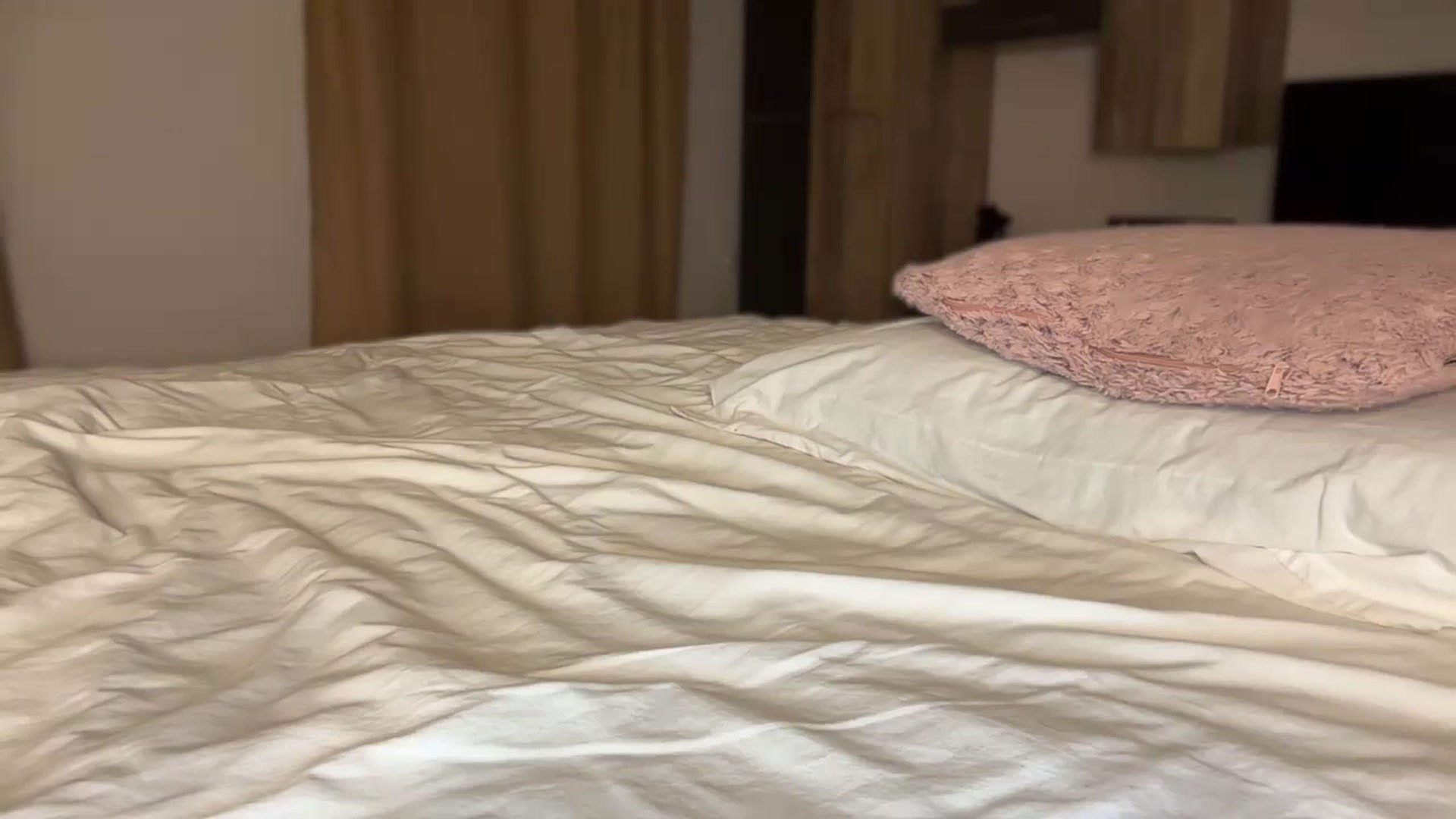 Gallery image thumbnail from UGLYGIRL_'s myfreecams stream on, 08/23/2024, 19:42 image 6 of 20