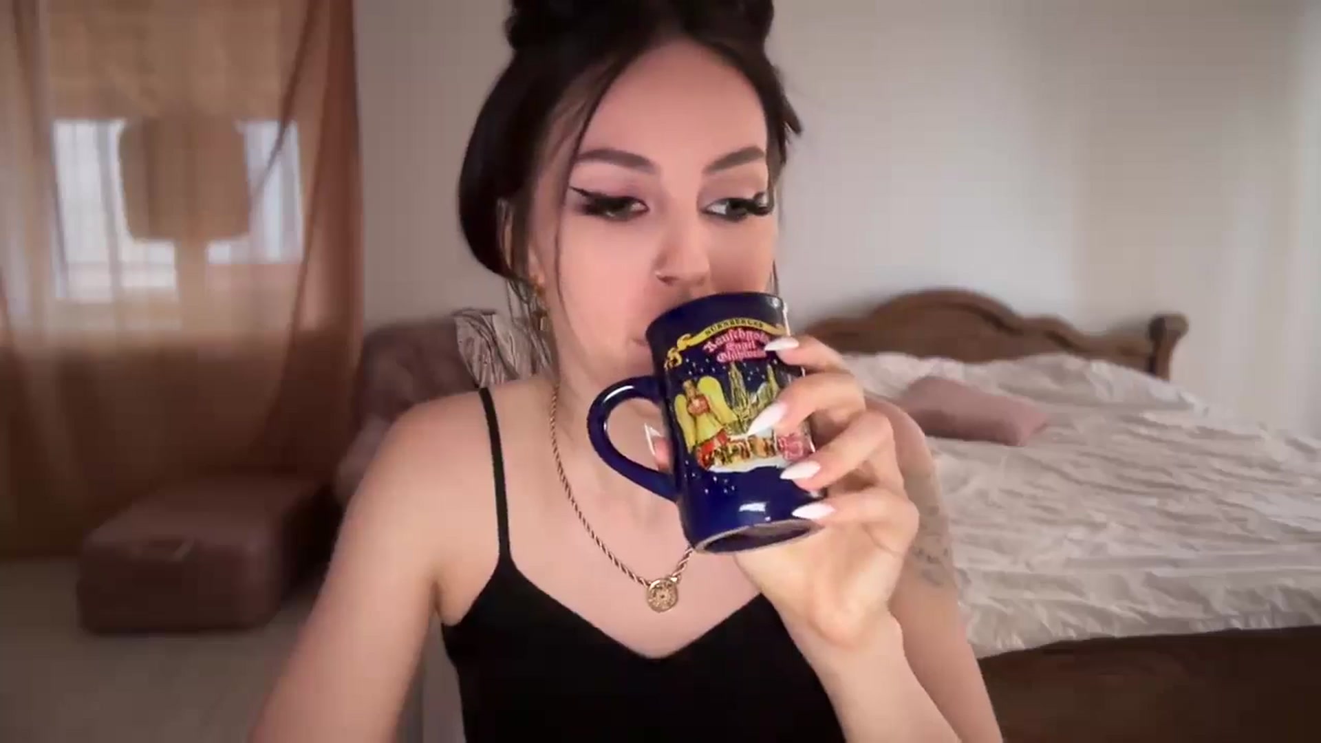 Gallery image thumbnail from UGLYGIRL_'s myfreecams stream on, 08/25/2024, 15:46 image 14 of 20
