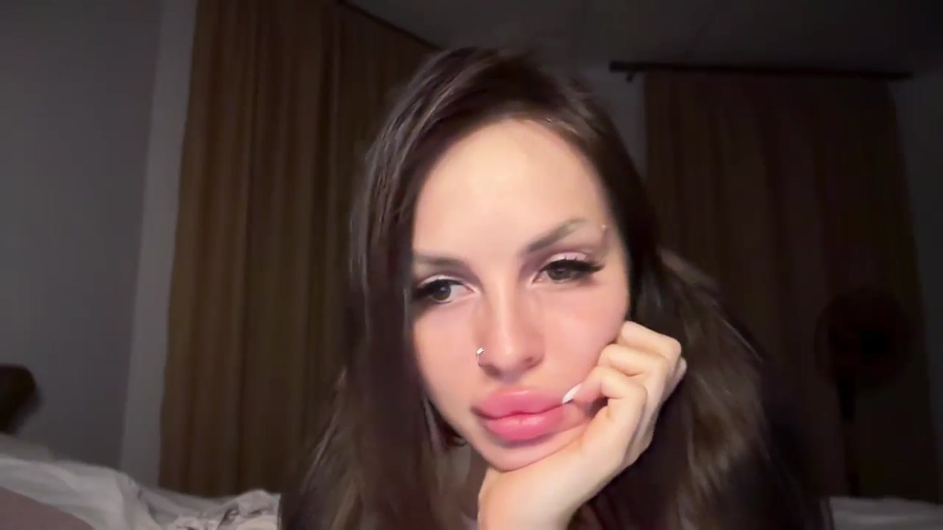 Gallery image thumbnail from UGLYGIRL_'s myfreecams stream on, 08/26/2024, 23:07 image 17 of 20