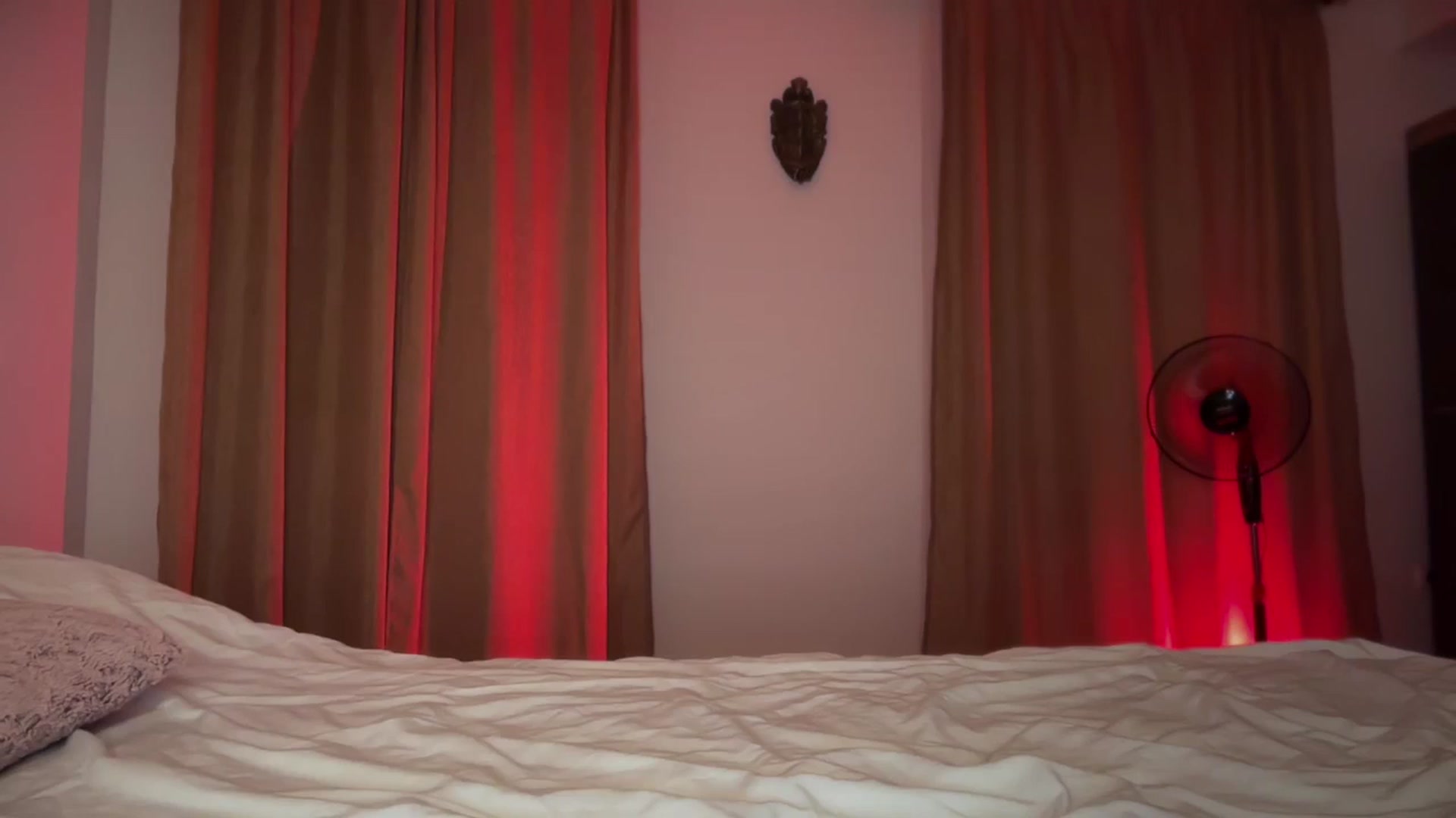 Gallery image thumbnail from UGLYGIRL_'s myfreecams stream on, 08/30/2024, 19:25 image 19 of 20