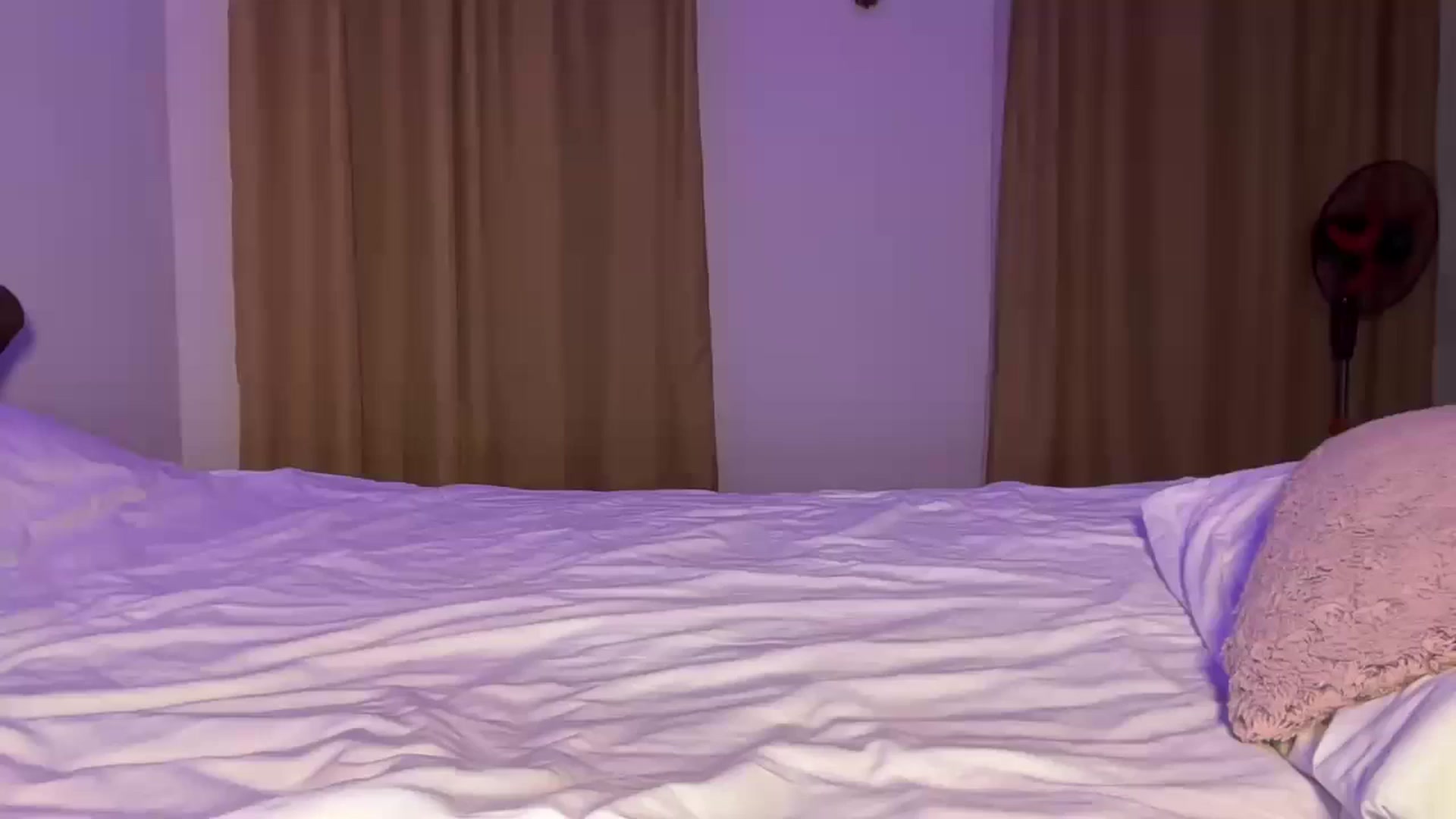 Gallery image thumbnail from UGLYGIRL_'s myfreecams stream on, 08/31/2024, 19:27 image 12 of 20