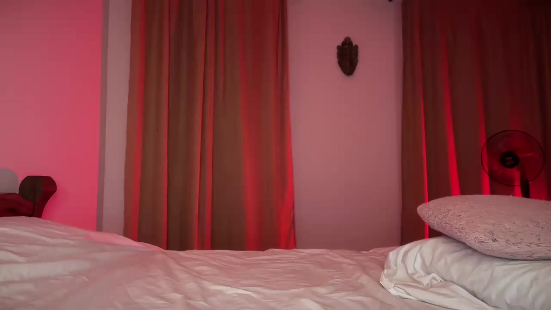 Gallery image thumbnail from UGLYGIRL_'s myfreecams stream on, 09/02/2024, 01:02 image 2 of 20