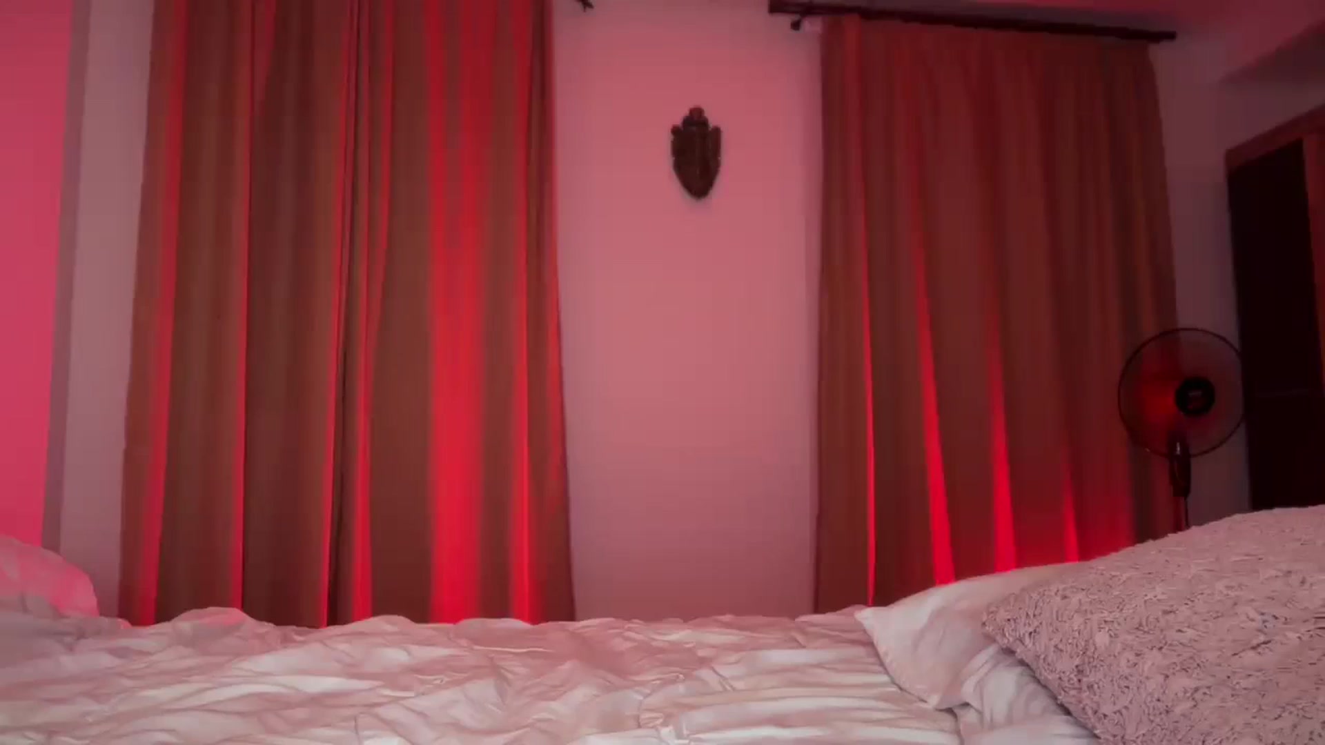 Gallery image thumbnail from UGLYGIRL_'s myfreecams stream on, 09/04/2024, 05:04 image 2 of 20