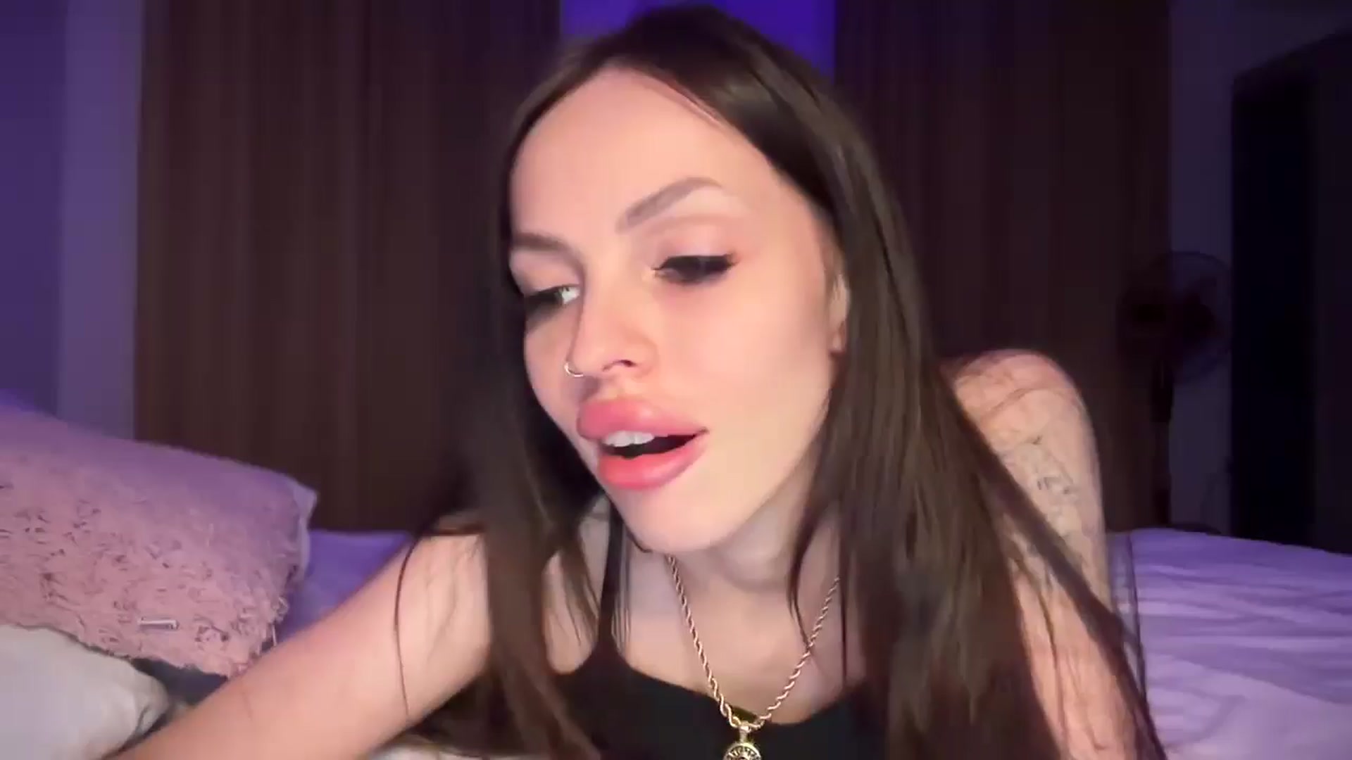 Gallery image thumbnail from UGLYGIRL_'s myfreecams stream on, 09/05/2024, 21:51 image 15 of 20