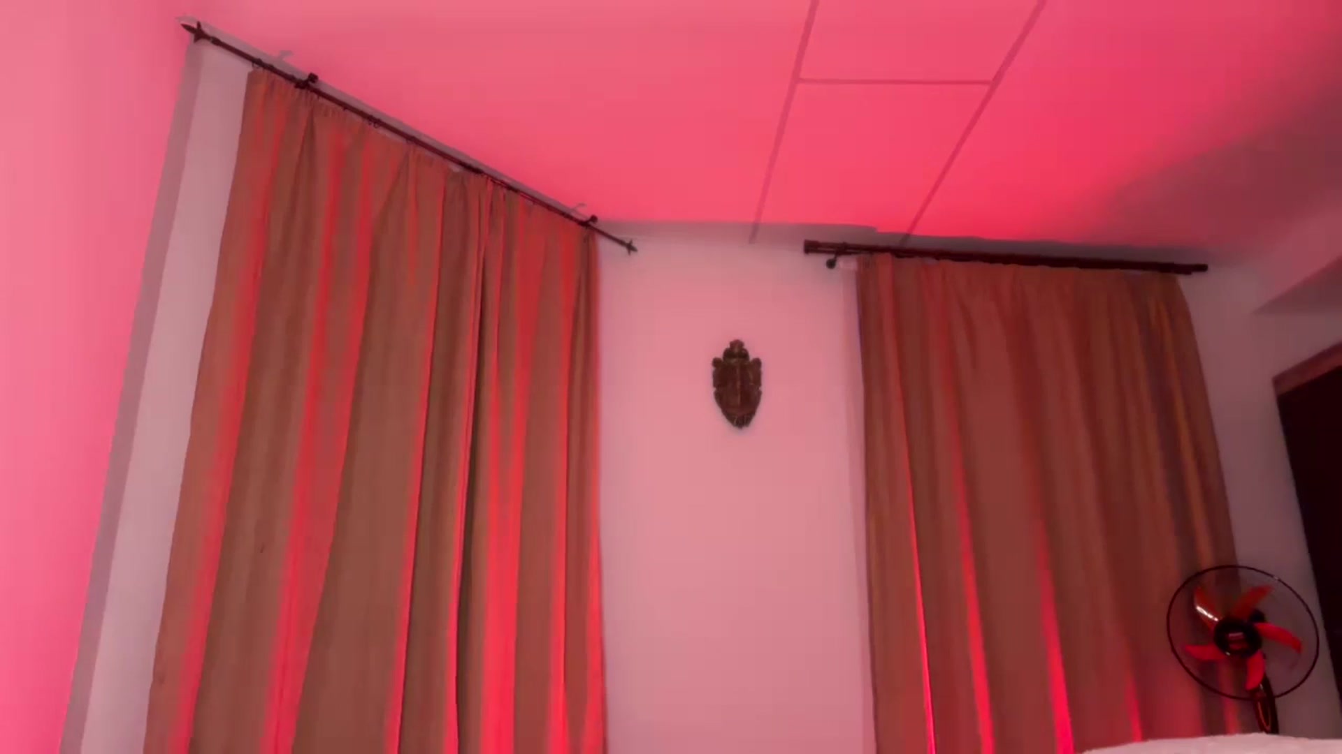 Gallery image thumbnail from UGLYGIRL_'s myfreecams stream on, 09/09/2024, 23:24 image 10 of 20