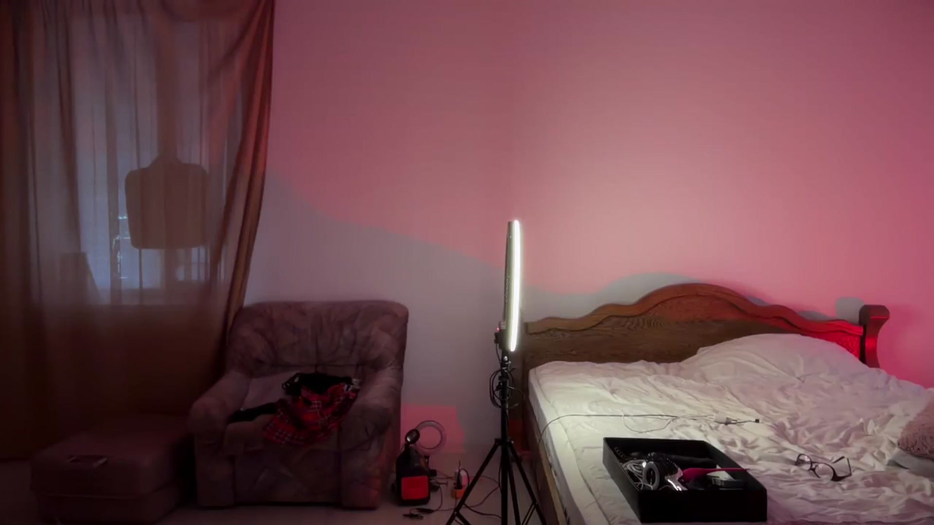 Gallery image thumbnail from UGLYGIRL_'s myfreecams stream on, 09/12/2024, 06:03 image 15 of 20