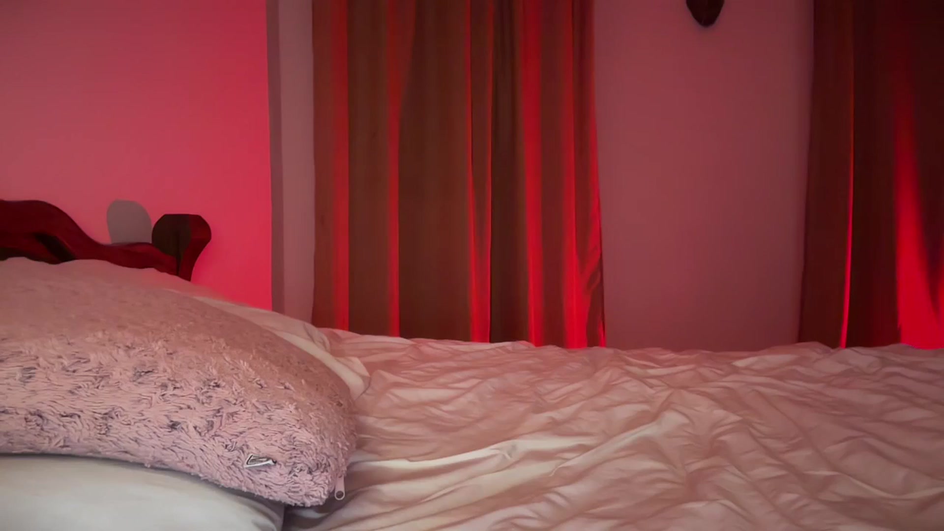 Gallery image thumbnail from UGLYGIRL_'s myfreecams stream on, 09/14/2024, 21:29 image 19 of 20