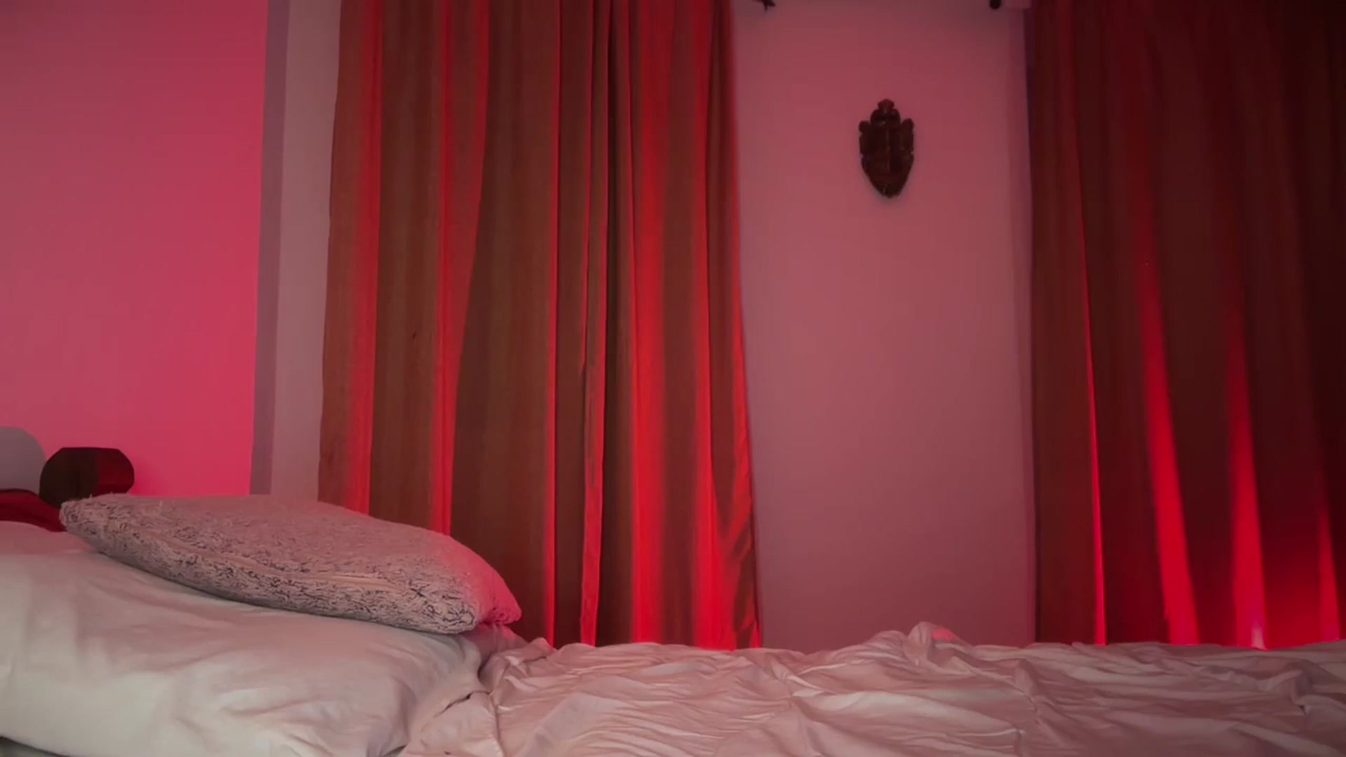 Gallery image thumbnail from UGLYGIRL_'s myfreecams stream on, 09/15/2024, 22:27 image 18 of 20