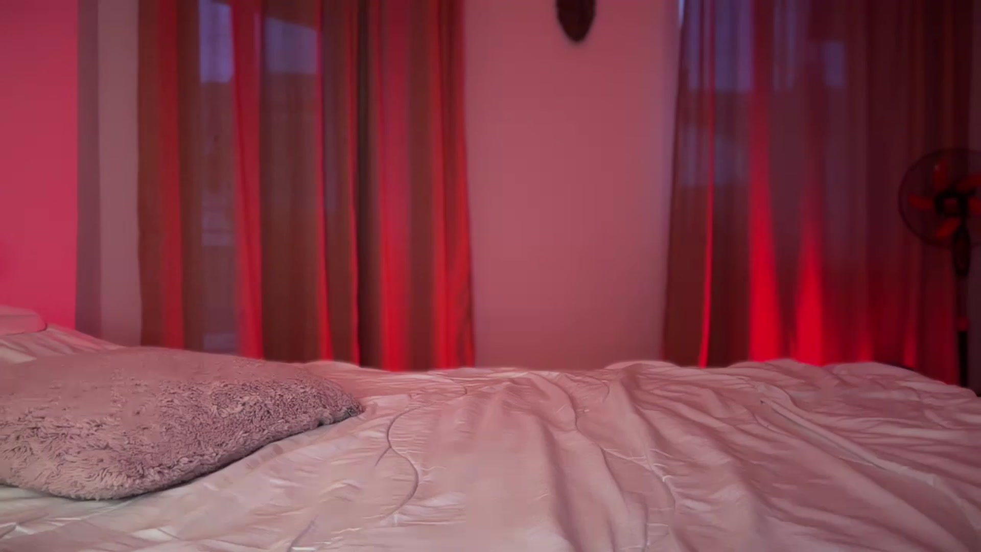 Gallery image thumbnail from UGLYGIRL_'s myfreecams stream on, 09/16/2024, 16:41 image 16 of 20
