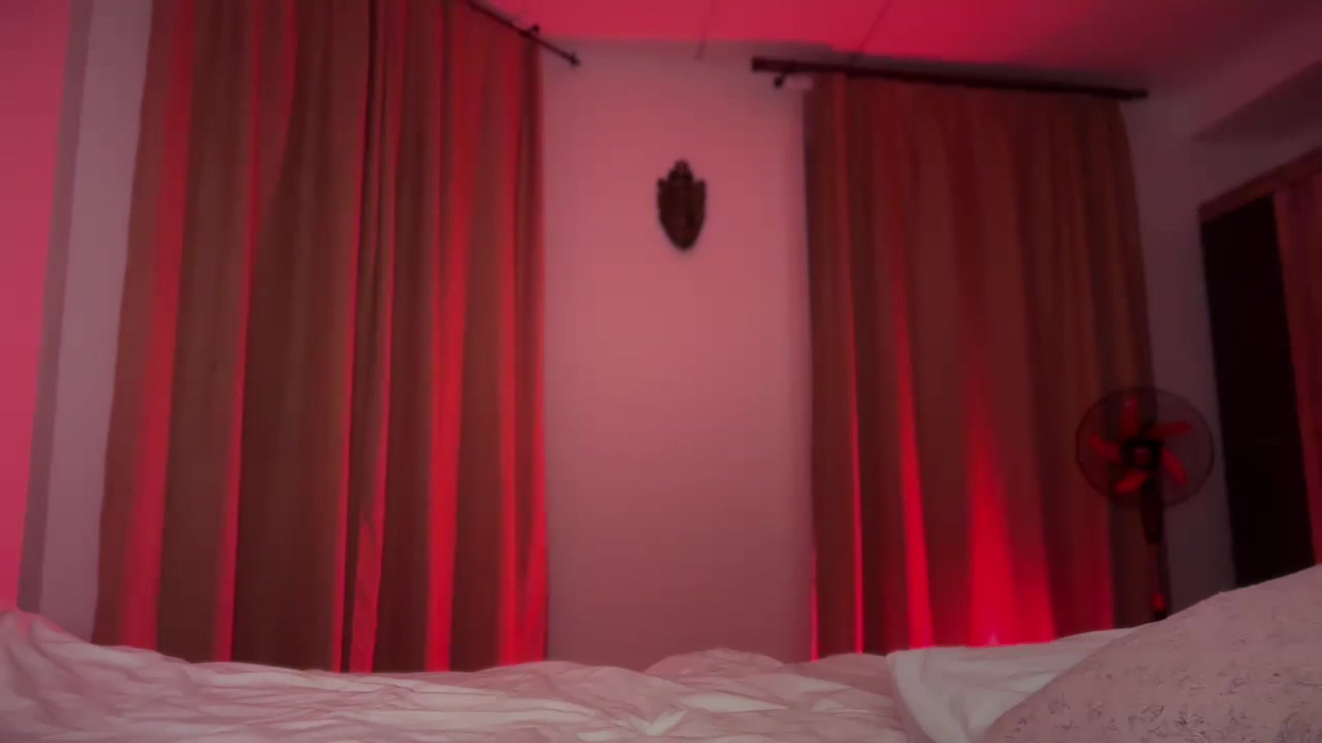 Gallery image thumbnail from UGLYGIRL_'s myfreecams stream on, 09/20/2024, 24:51 image 14 of 20