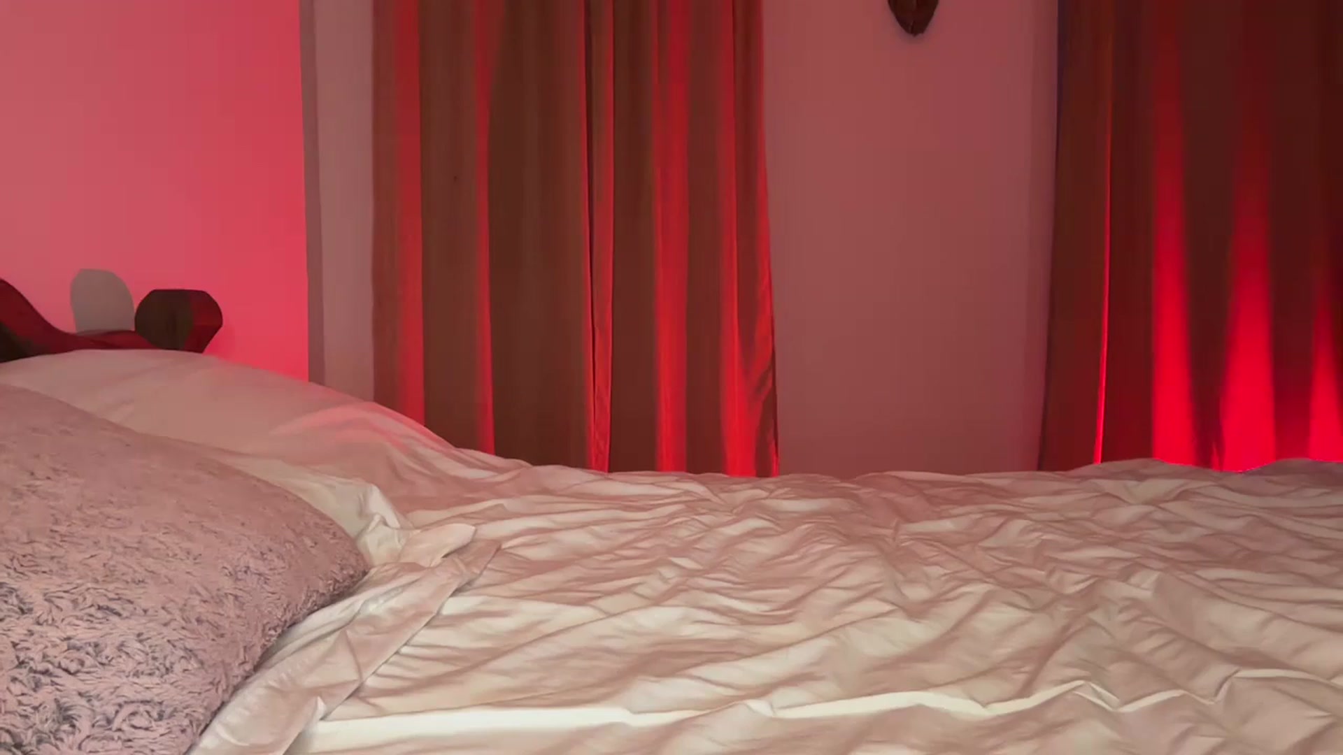 Gallery image thumbnail from UGLYGIRL_'s myfreecams stream on, 09/22/2024, 22:41 image 4 of 20