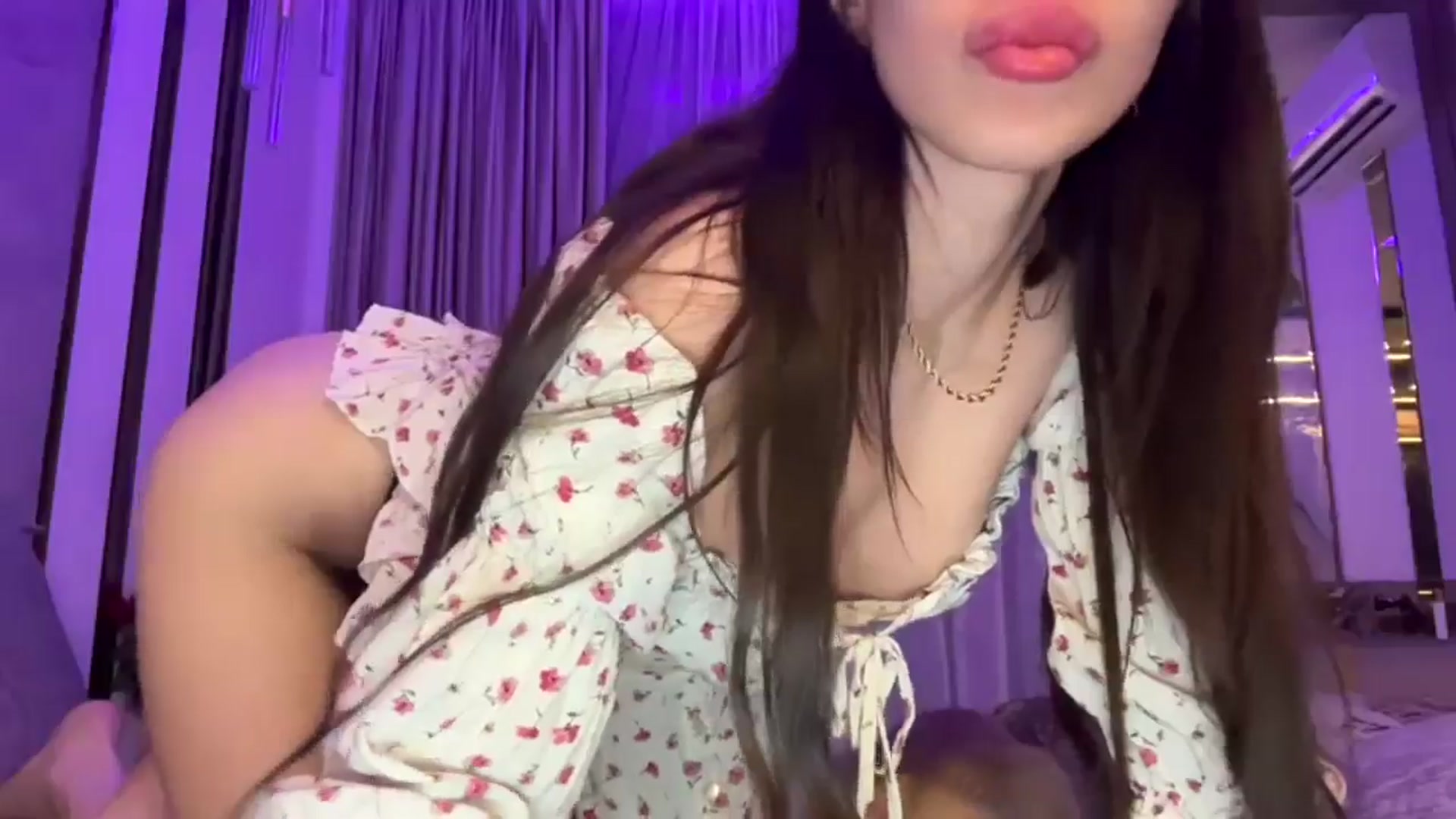 Gallery image thumbnail from UGLYGIRL_'s myfreecams stream on, 09/26/2024, 02:39 image 6 of 20