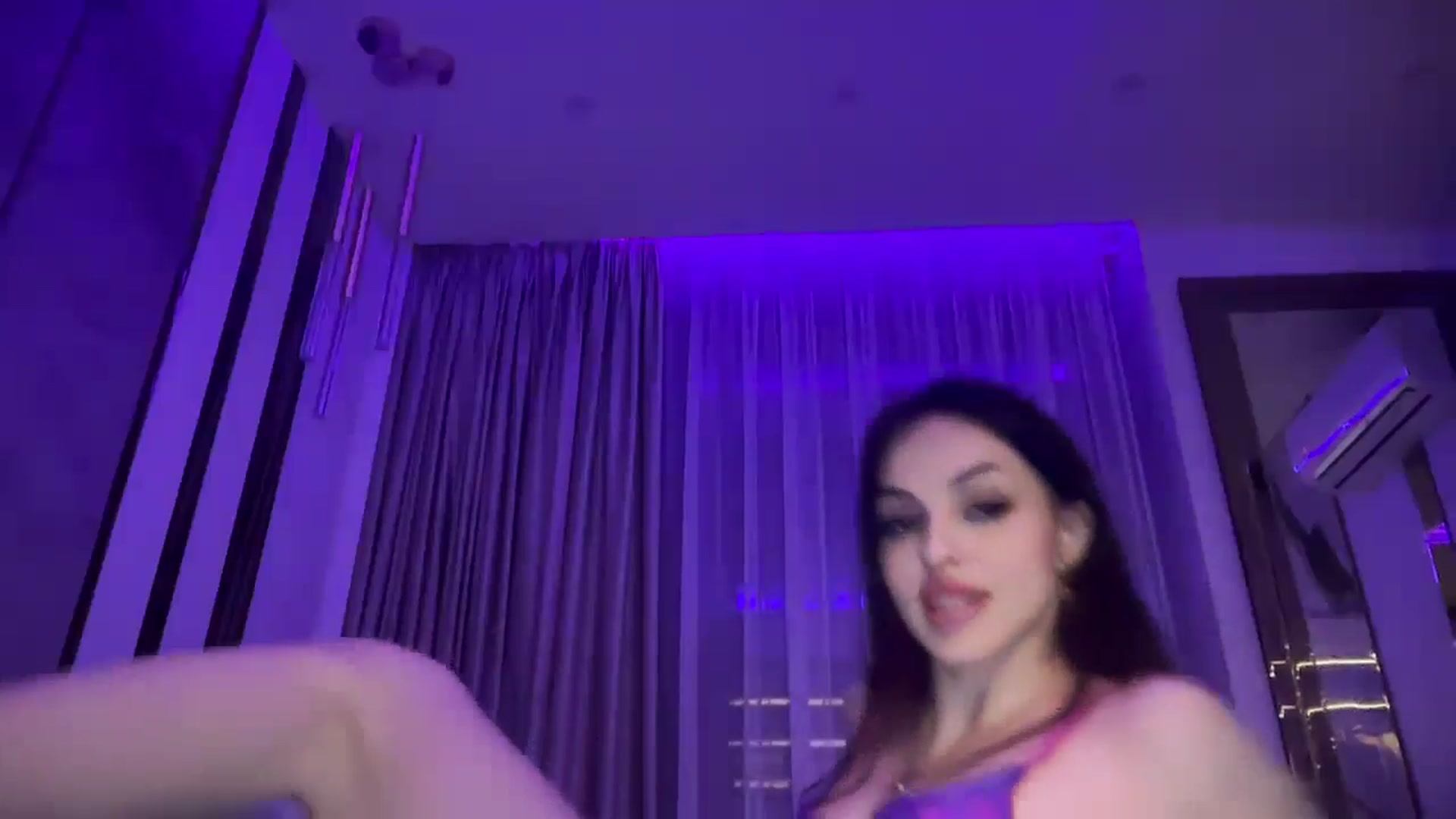 Gallery image thumbnail from UGLYGIRL_'s myfreecams stream on, 09/27/2024, 21:57 image 16 of 20
