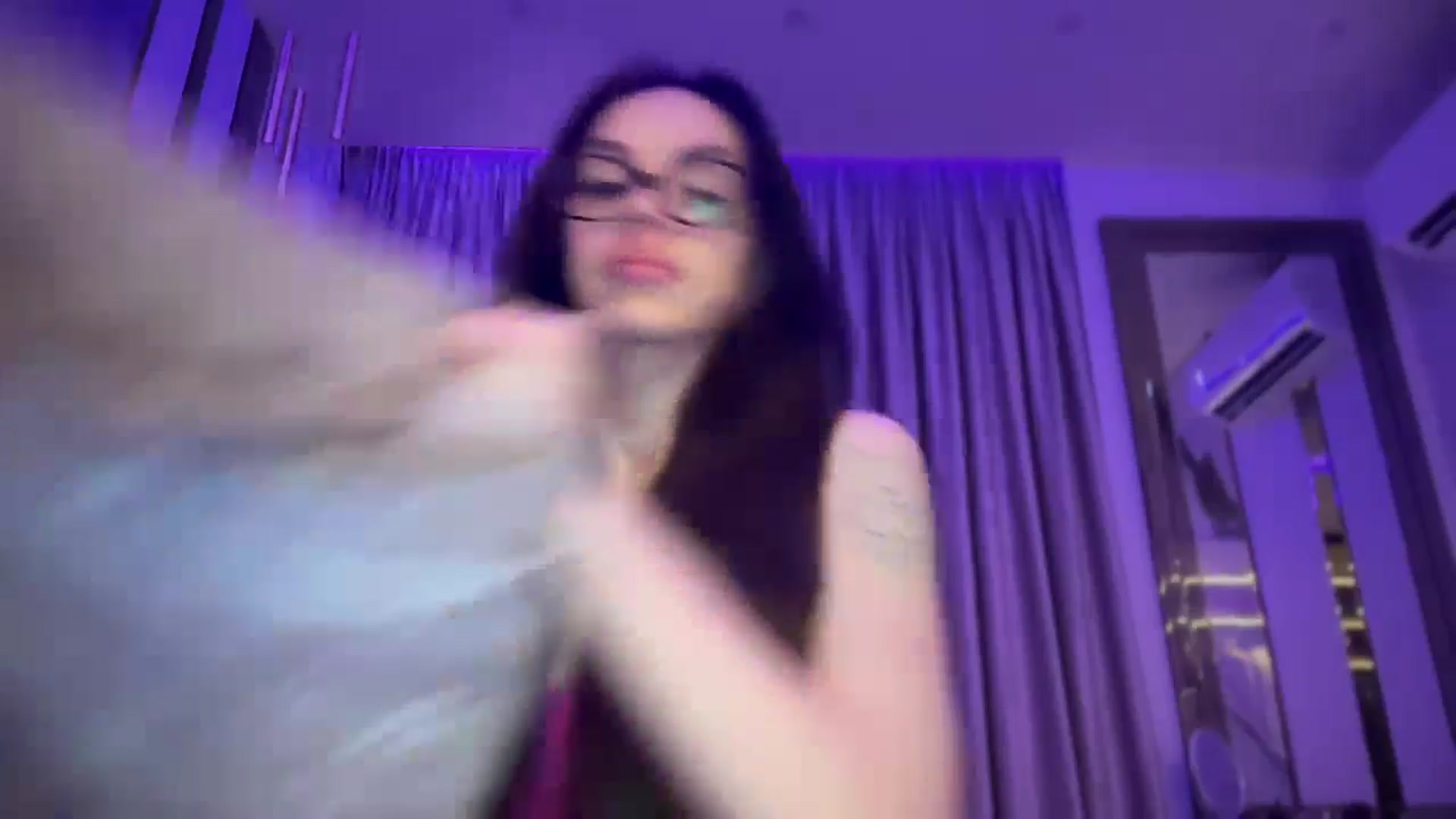 Gallery image thumbnail from UGLYGIRL_'s myfreecams stream on, 10/05/2024, 22:30 image 17 of 20