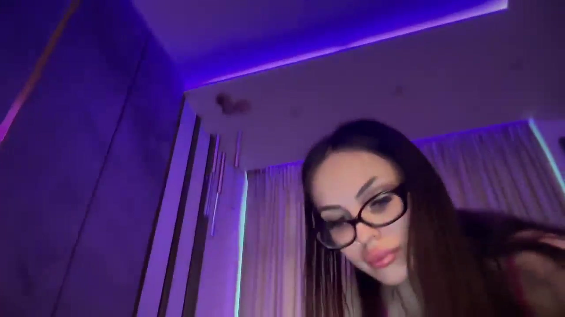 Gallery image thumbnail from UGLYGIRL_'s myfreecams stream on, 10/06/2024, 07:52 image 7 of 20