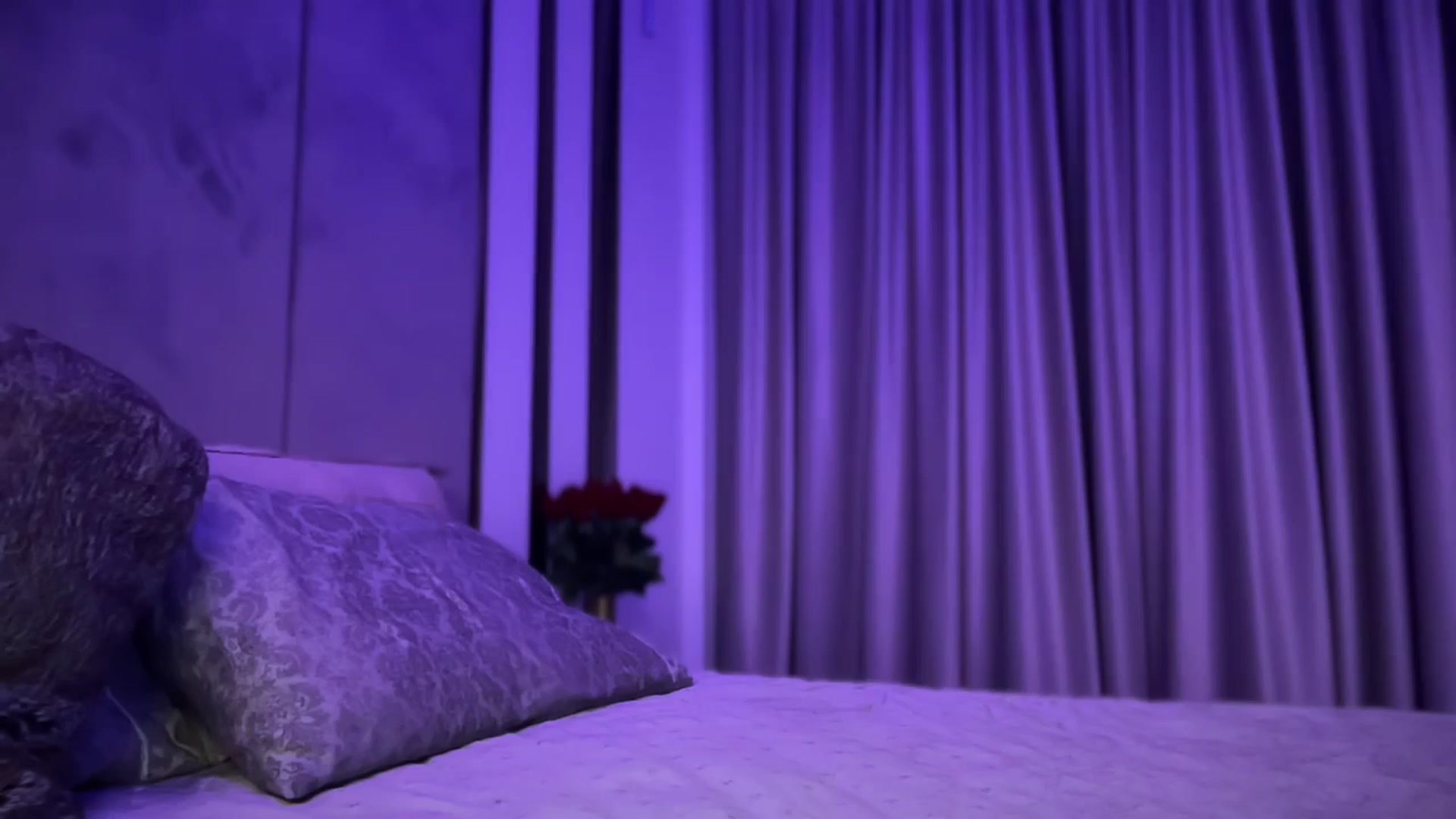Gallery image thumbnail from UGLYGIRL_'s myfreecams stream on, 10/13/2024, 01:20 image 6 of 20
