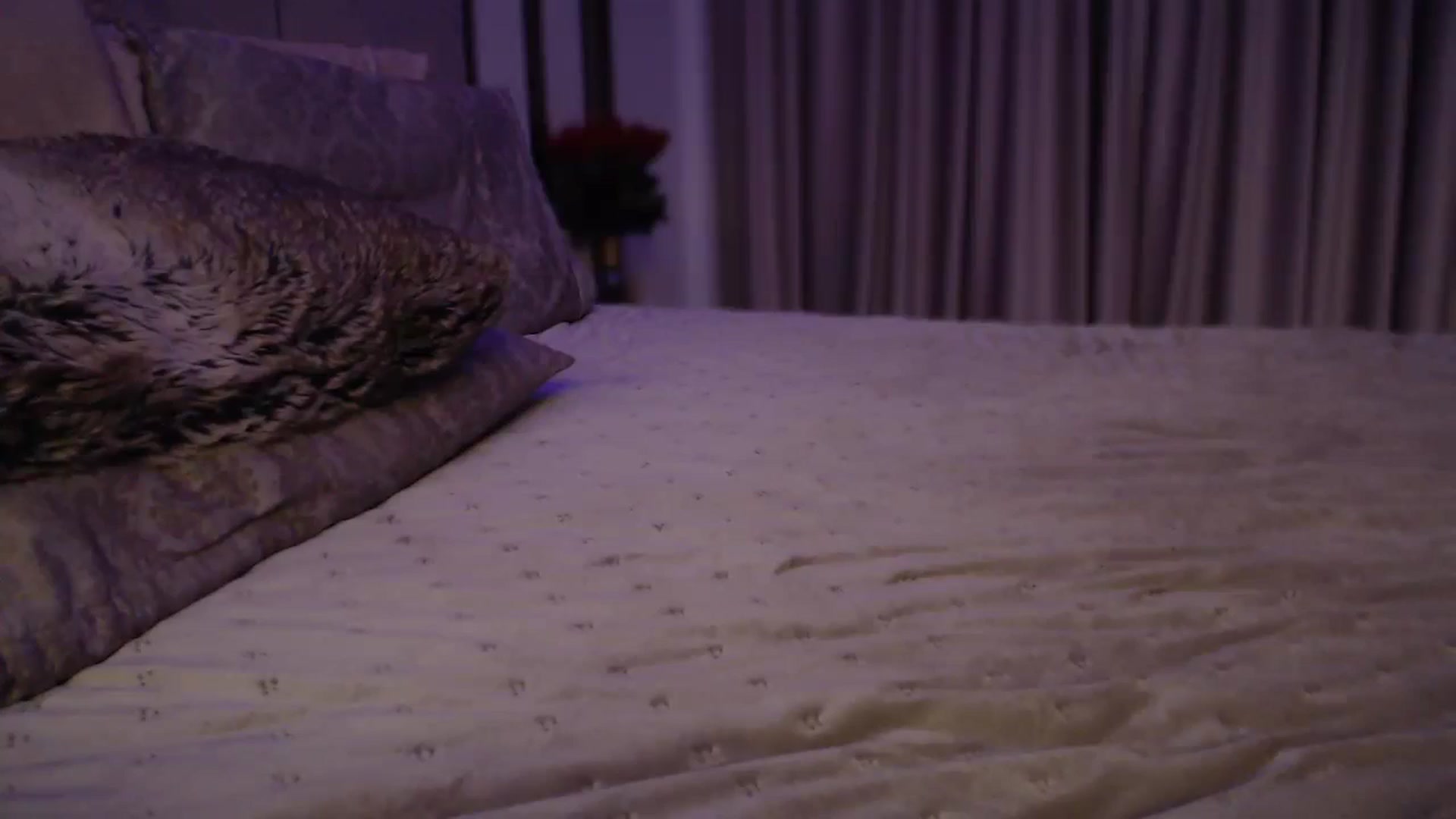Gallery image thumbnail from UGLYGIRL_'s myfreecams stream on, 10/14/2024, 04:32 image 16 of 20