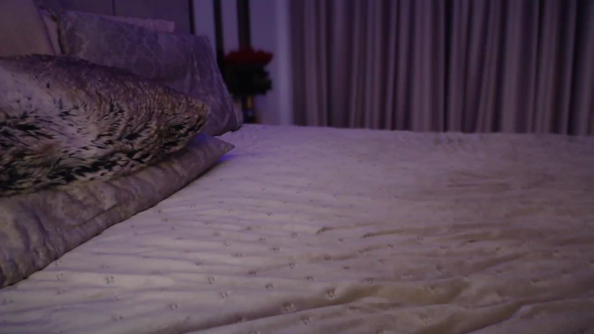 Gallery image thumbnail from UGLYGIRL_'s myfreecams stream on, 10/14/2024, 04:32 image 15 of 20