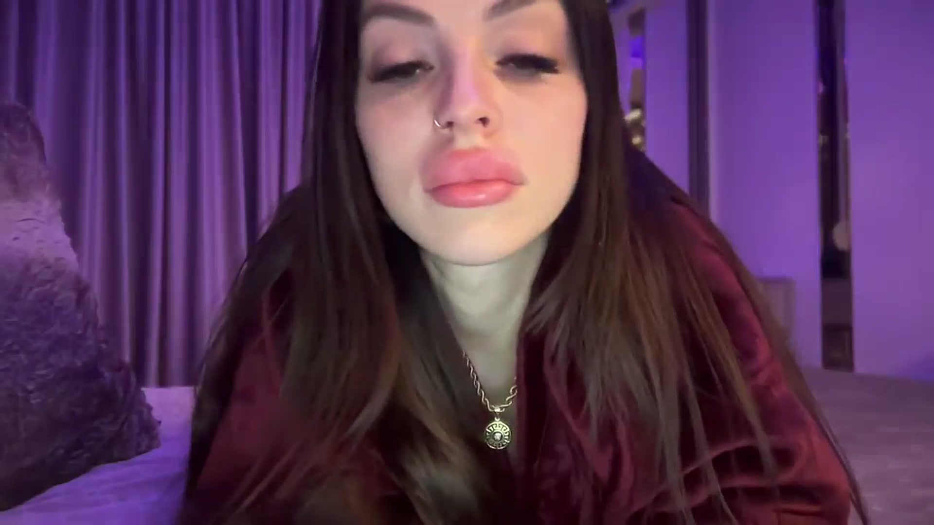 Gallery image thumbnail from UGLYGIRL_'s myfreecams stream on, 10/14/2024, 23:32 image 4 of 20