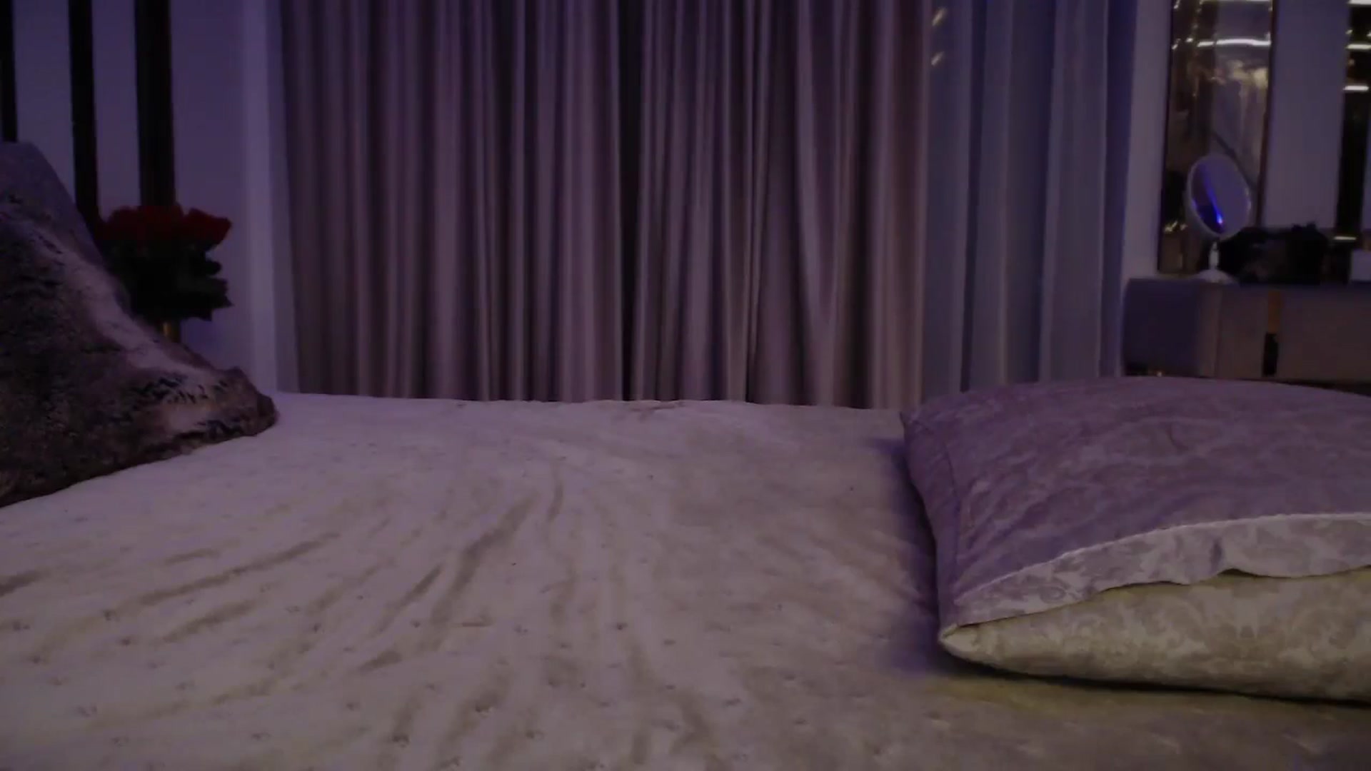Gallery image thumbnail from UGLYGIRL_'s myfreecams stream on, 10/16/2024, 24:50 image 18 of 20