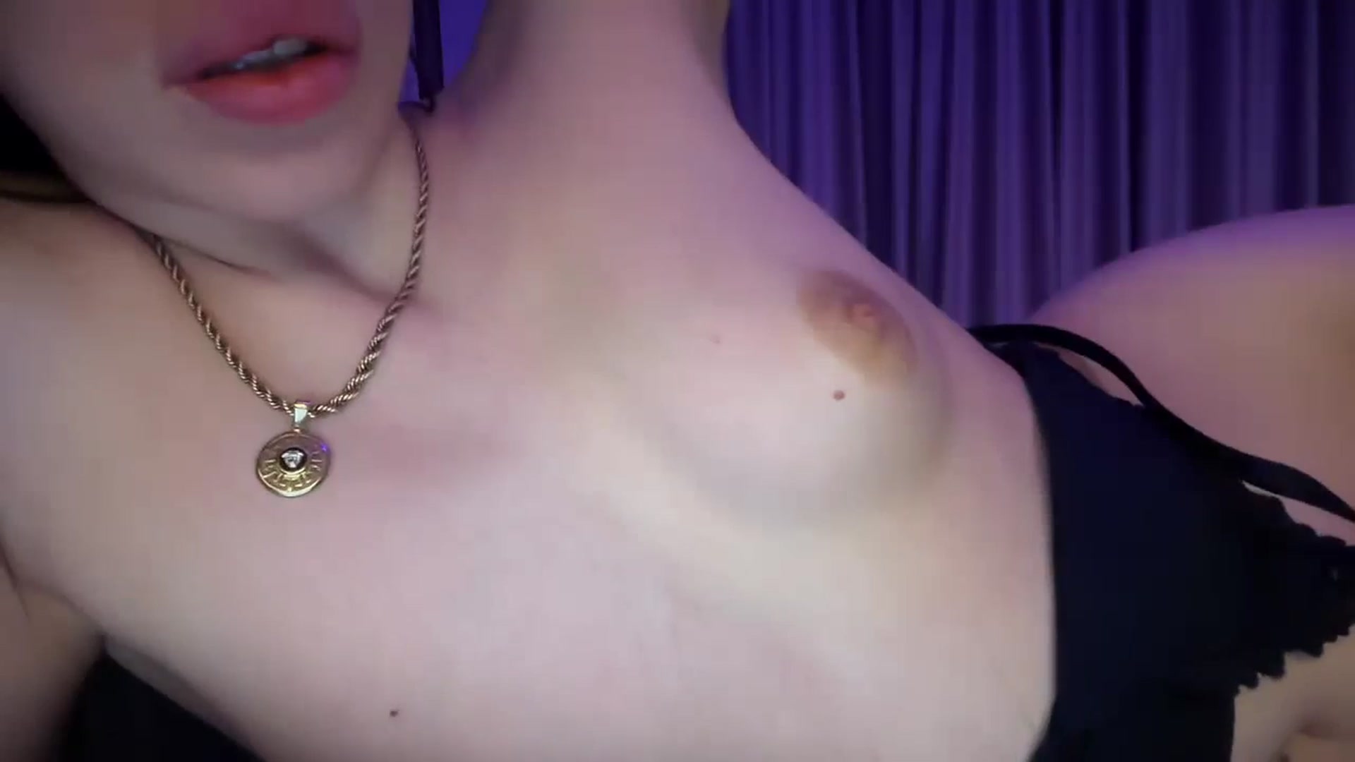 Gallery image thumbnail from UGLYGIRL_'s myfreecams stream on, 10/20/2024, 01:02 image 10 of 20