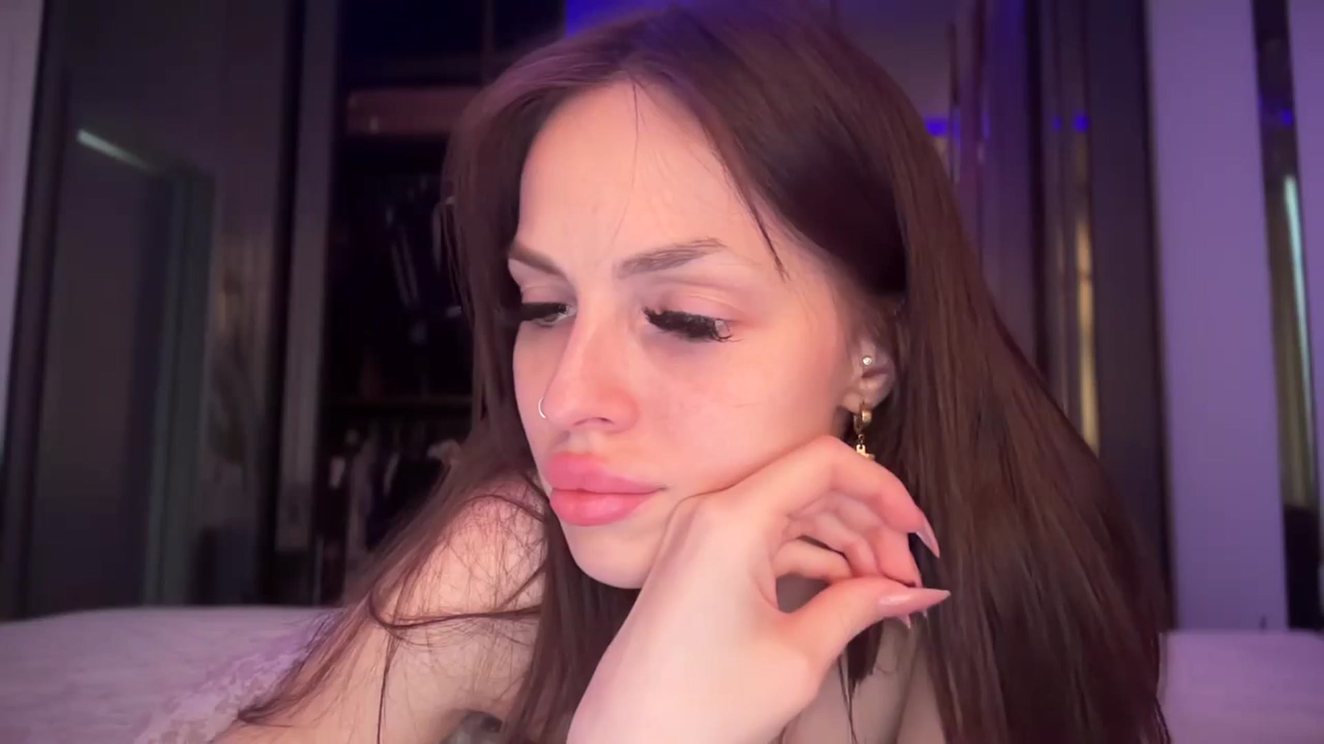 Gallery image thumbnail from UGLYGIRL_'s myfreecams stream on, 10/21/2024, 06:39 image 17 of 20