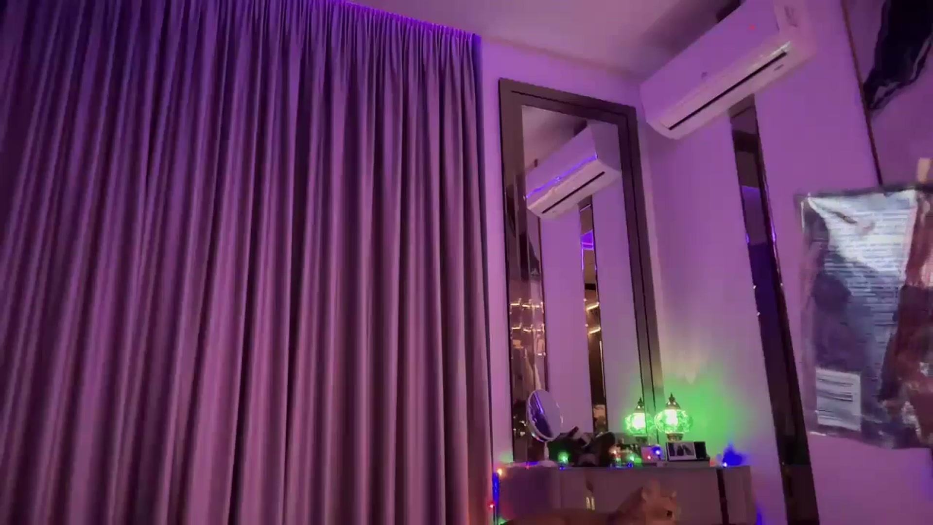 Gallery image thumbnail from UGLYGIRL_'s myfreecams stream on, 10/23/2024, 04:04 image 6 of 20