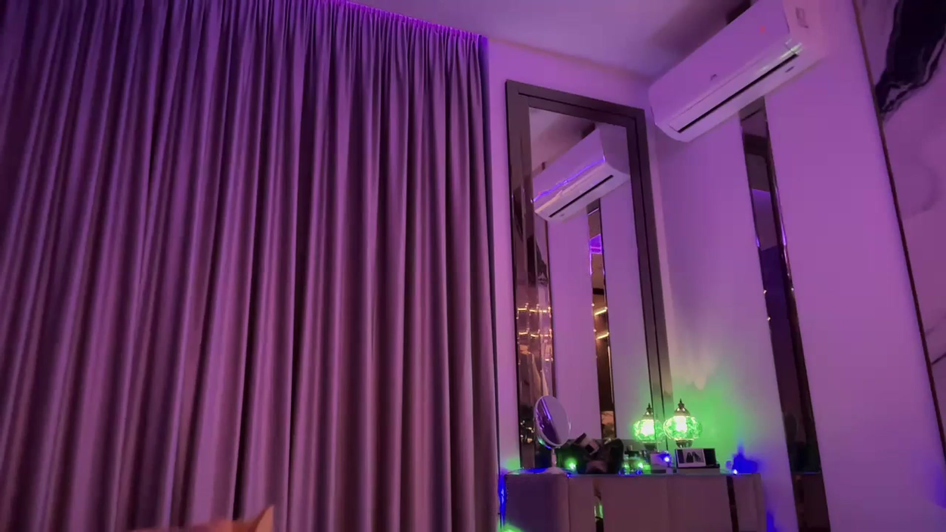 Gallery image thumbnail from UGLYGIRL_'s myfreecams stream on, 10/23/2024, 04:04 image 7 of 20