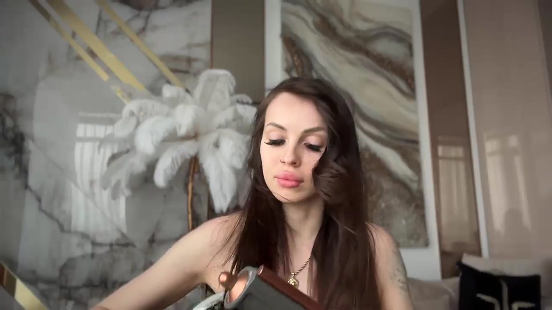 Gallery image thumbnail from UGLYGIRL_'s myfreecams stream on, 11/06/2024, 11:58 image 17 of 20