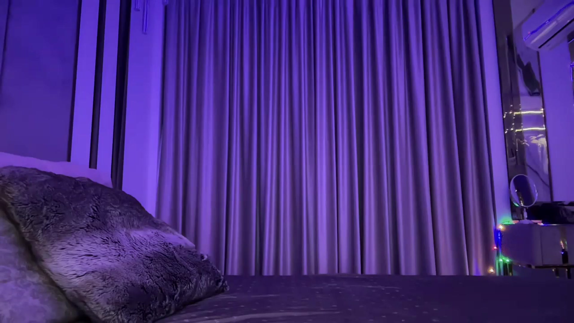 Gallery image thumbnail from UGLYGIRL_'s myfreecams stream on, 11/06/2024, 23:57 image 13 of 20