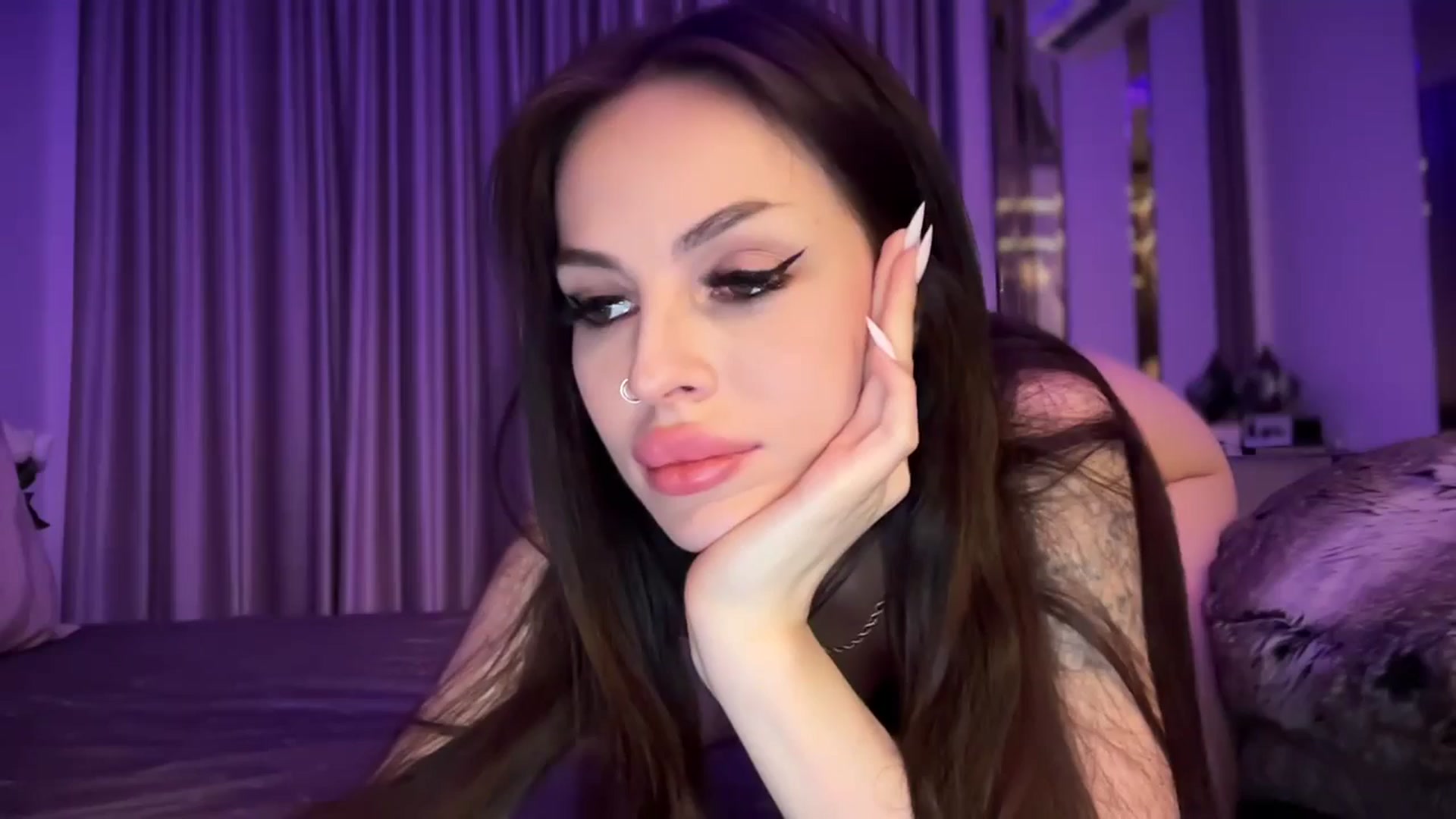 Gallery image thumbnail from UGLYGIRL_'s myfreecams stream on, 11/09/2024, 22:10 image 1 of 20