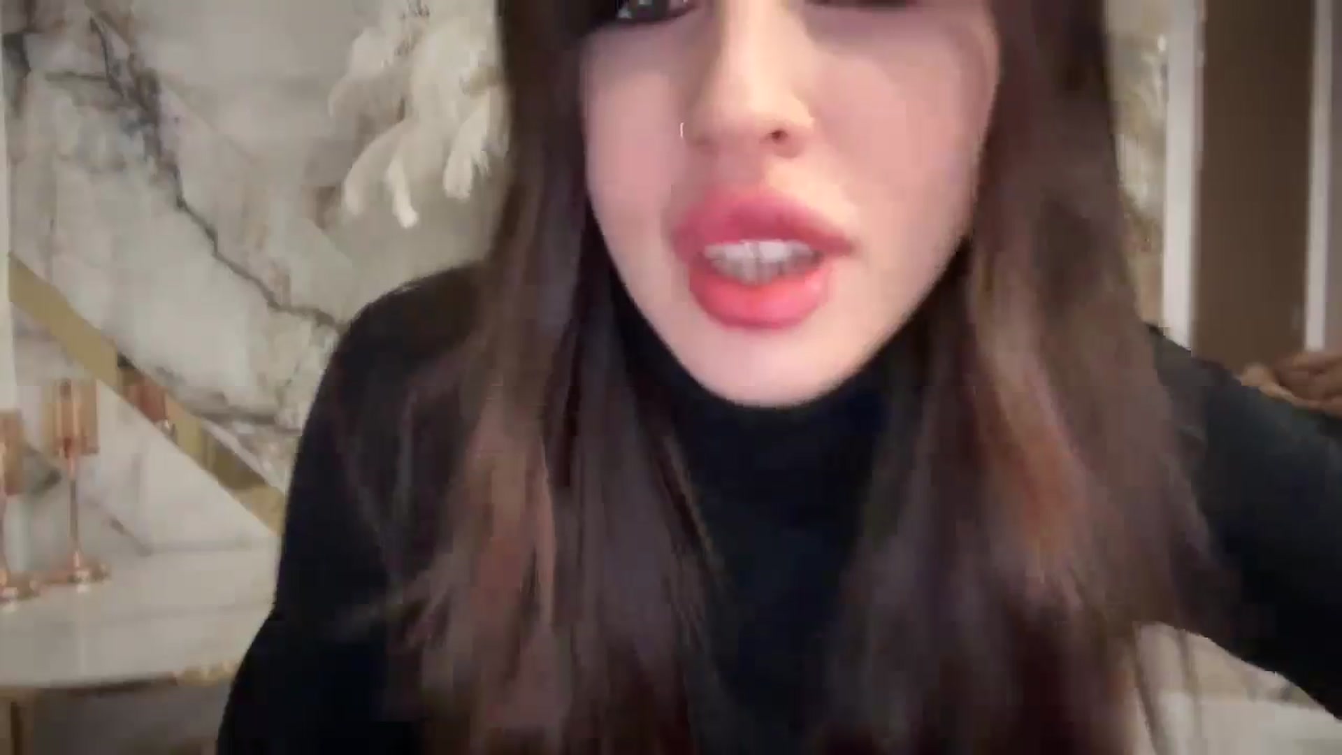 Gallery image thumbnail from UGLYGIRL_'s myfreecams stream on, 11/15/2024, 19:58 image 4 of 20
