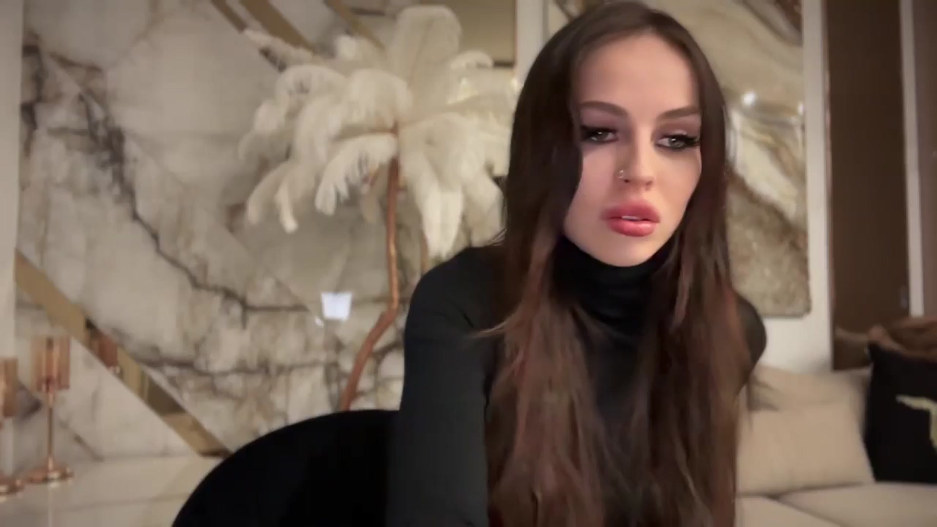 Gallery image thumbnail from UGLYGIRL_'s myfreecams stream on, 11/15/2024, 19:58 image 12 of 20