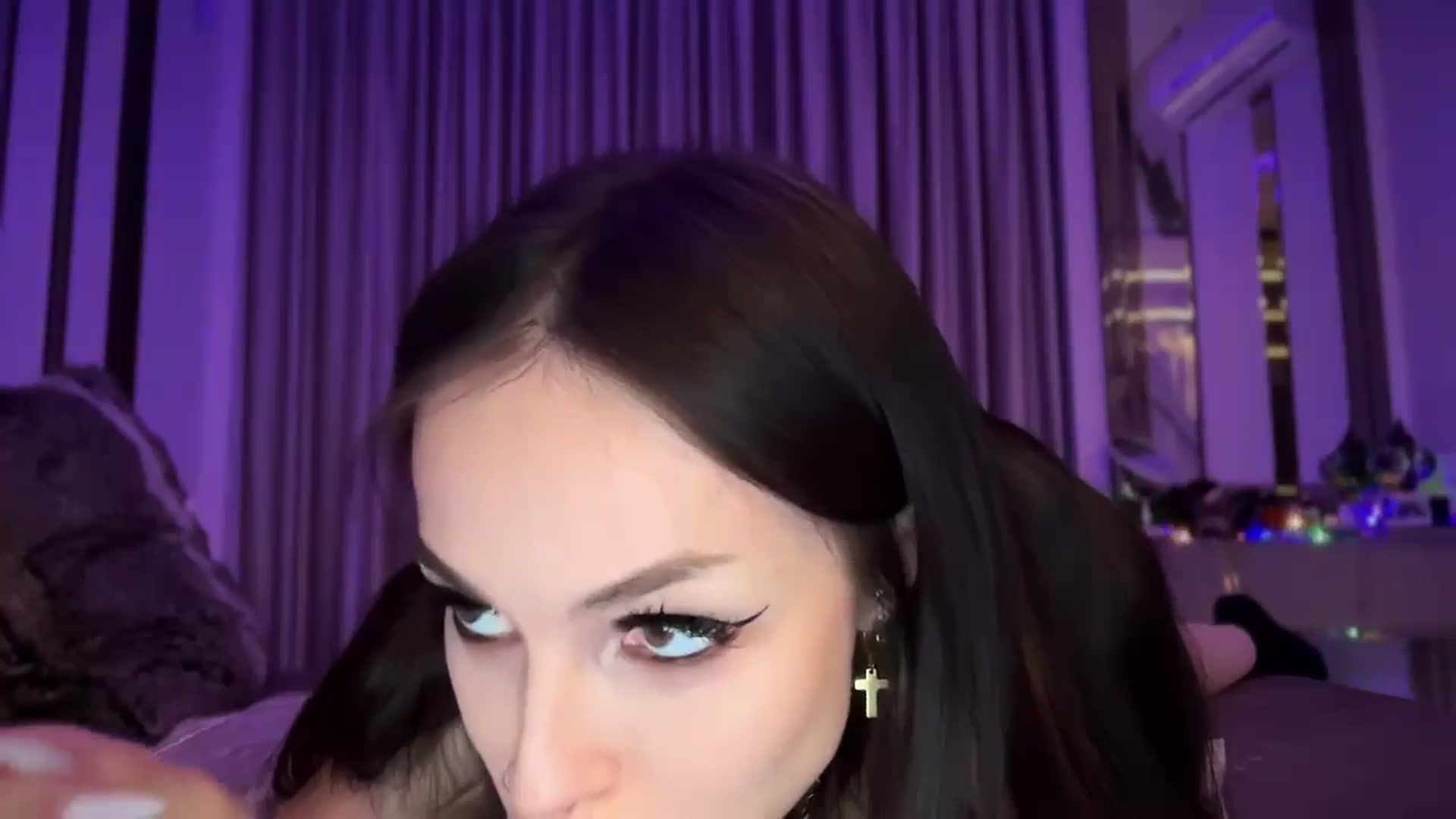 Gallery image thumbnail from UGLYGIRL_'s myfreecams stream on, 11/15/2024, 22:52 image 9 of 20