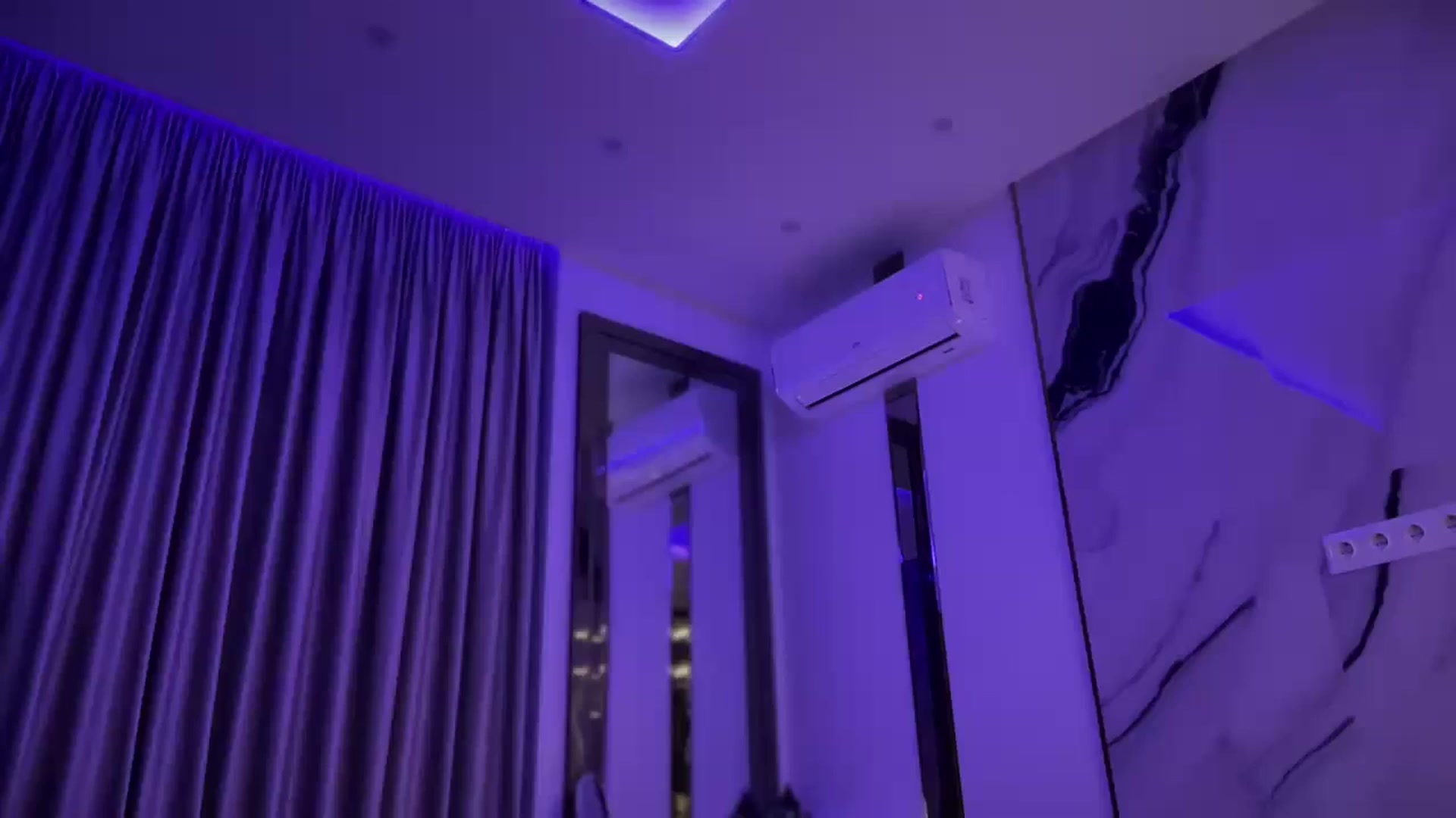 Gallery image thumbnail from UGLYGIRL_'s myfreecams stream on, 11/17/2024, 19:51 image 3 of 20