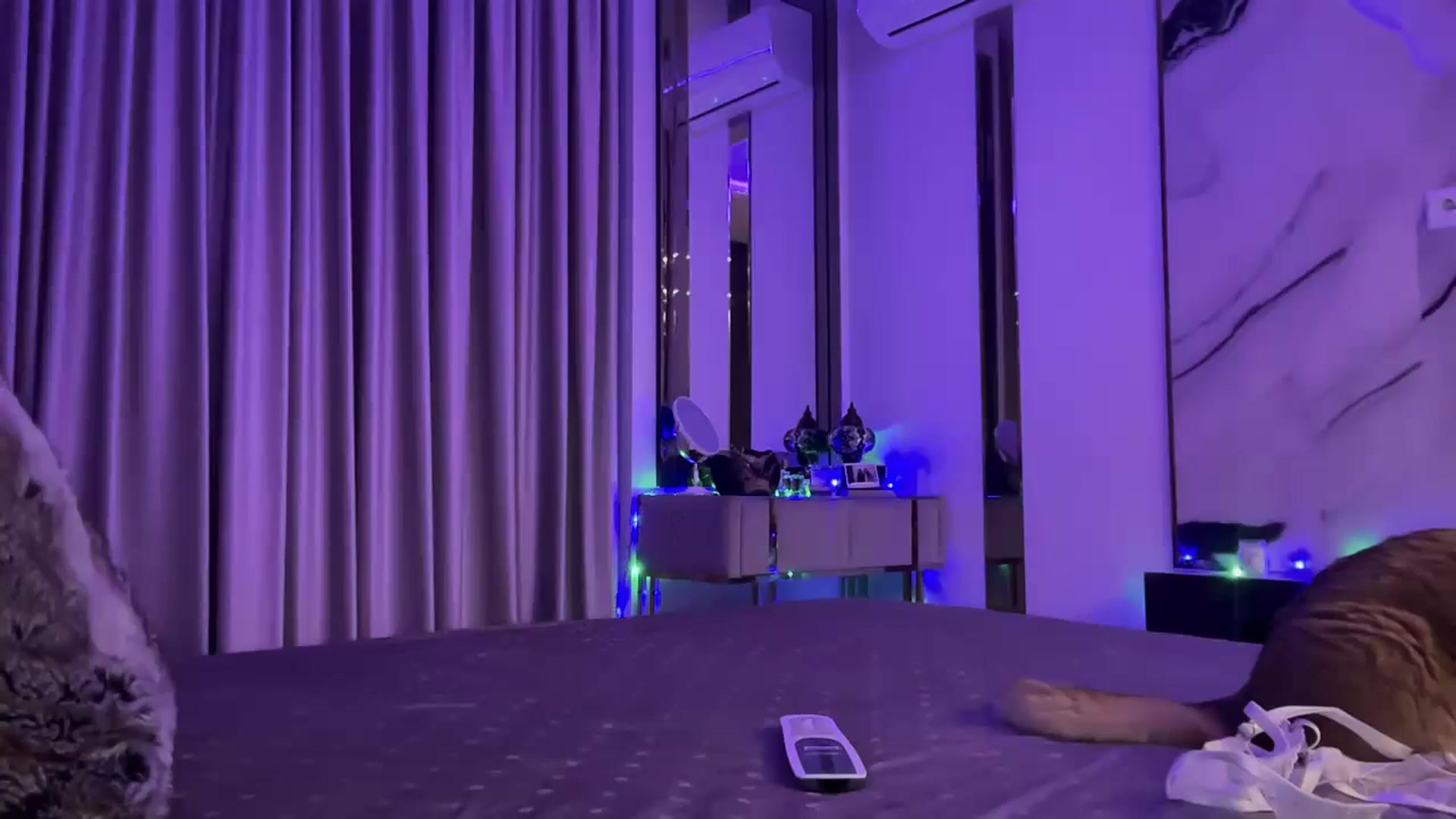 Gallery image thumbnail from UGLYGIRL_'s myfreecams stream on, 11/20/2024, 20:43 image 7 of 20