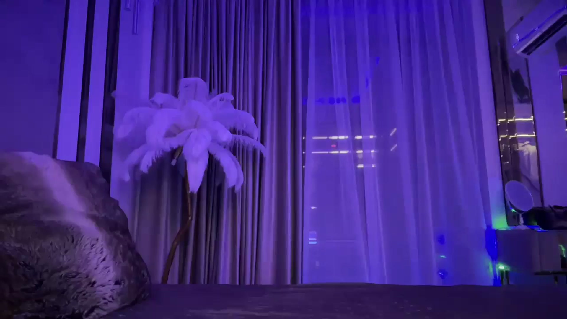 Gallery image thumbnail from UGLYGIRL_'s myfreecams stream on, 11/22/2024, 22:41 image 16 of 20