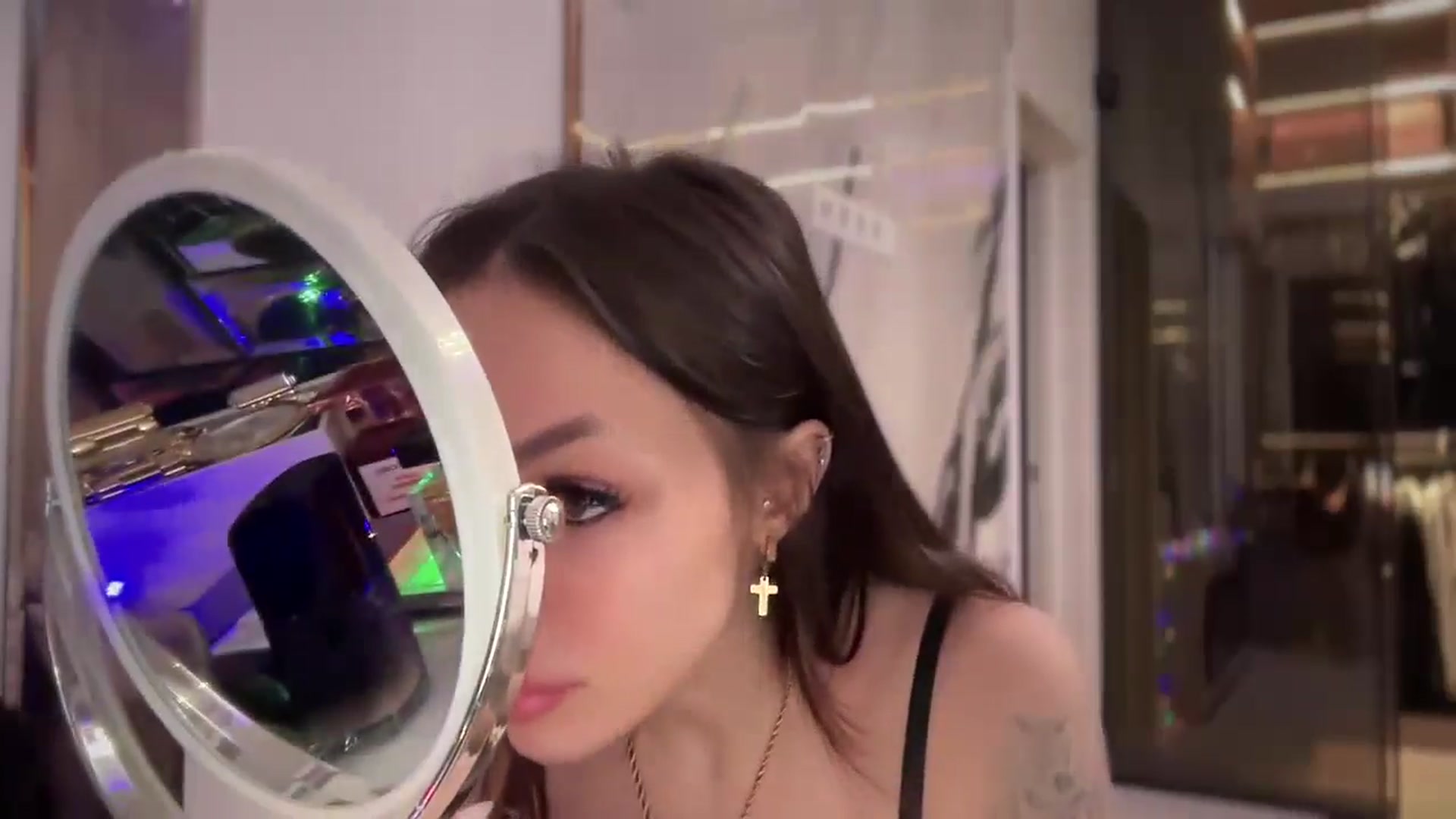 Gallery image thumbnail from UGLYGIRL_'s myfreecams stream on, 11/25/2024, 18:18 image 13 of 20