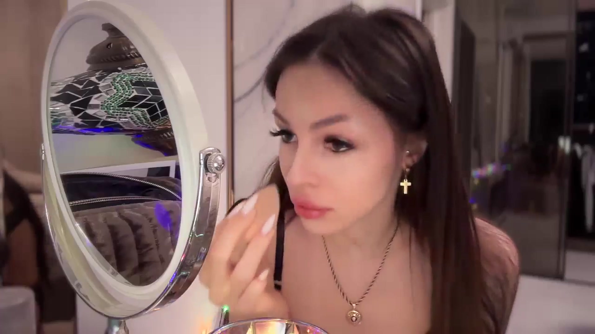 Gallery image thumbnail from UGLYGIRL_'s myfreecams stream on, 11/25/2024, 18:18 image 16 of 20