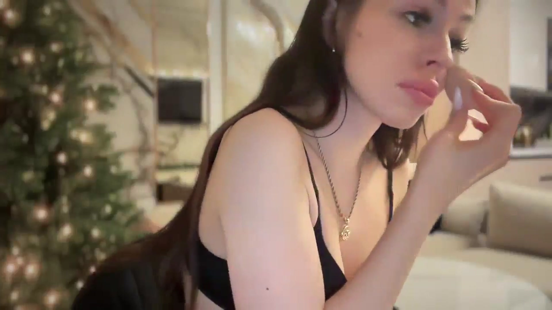 Gallery image thumbnail from UGLYGIRL_'s myfreecams stream on, 11/26/2024, 21:25 image 13 of 20