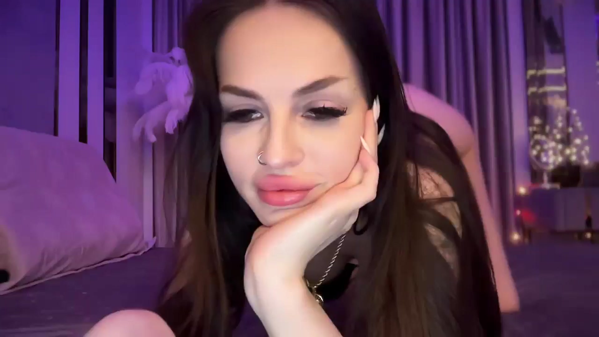 Gallery image thumbnail from UGLYGIRL_'s myfreecams stream on, 11/27/2024, 02:17 image 19 of 20