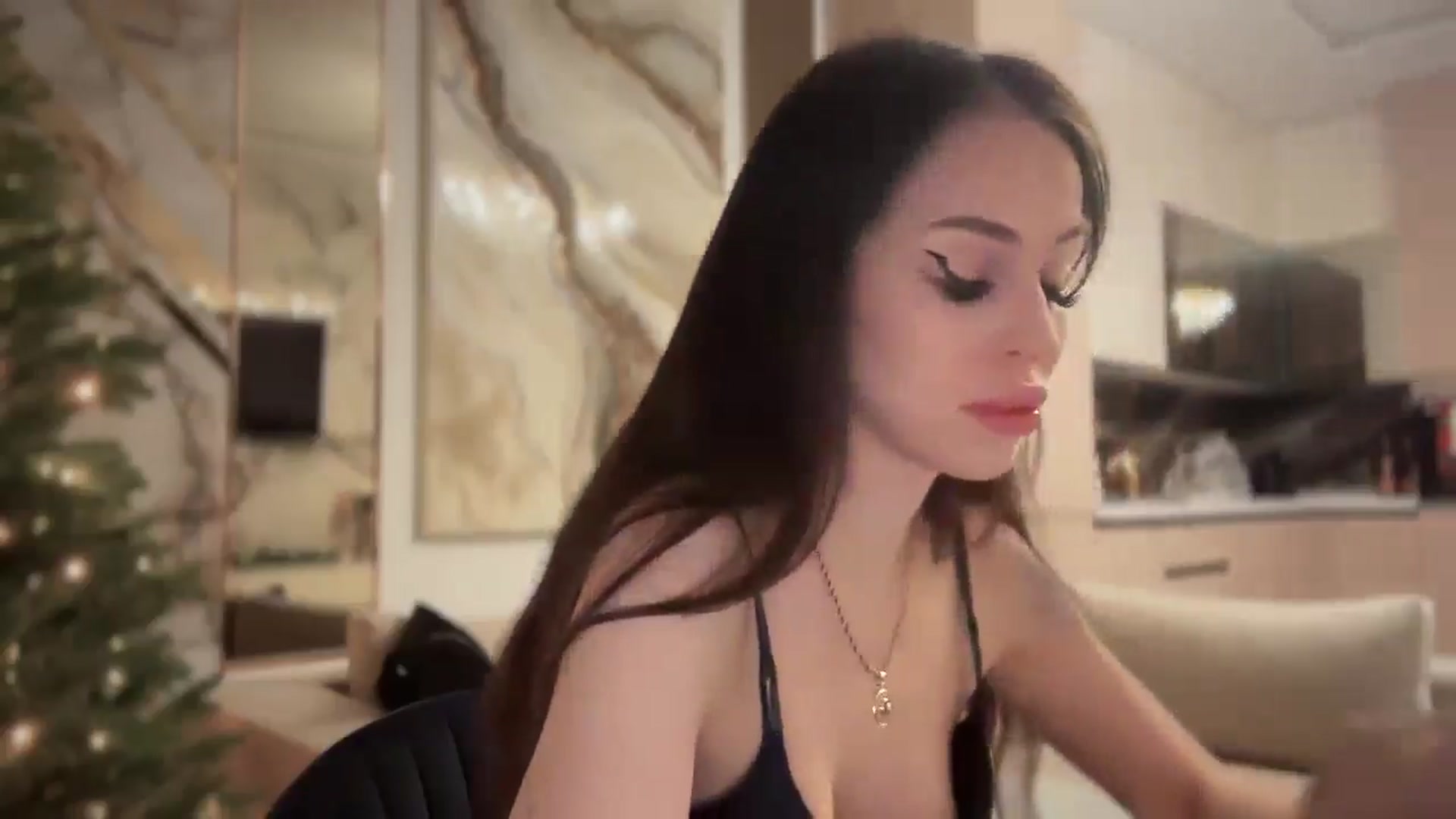 Gallery image thumbnail from UGLYGIRL_'s myfreecams stream on, 11/29/2024, 21:30 image 3 of 20