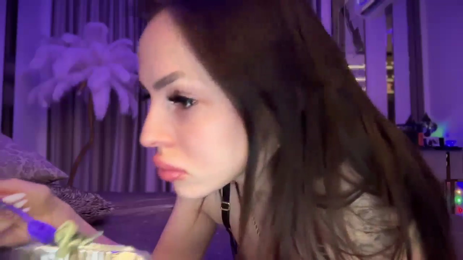 Gallery image thumbnail from UGLYGIRL_'s myfreecams stream on, 12/02/2024, 03:27 image 2 of 20