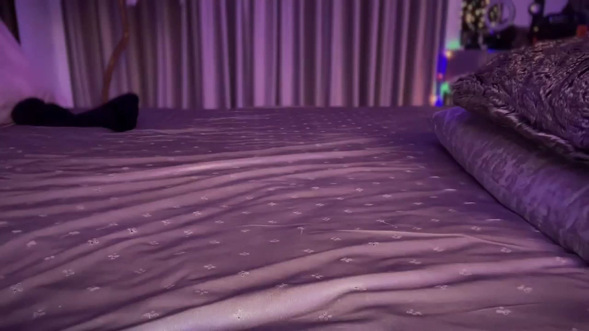 Gallery image thumbnail from UGLYGIRL_'s myfreecams stream on, 12/02/2024, 19:26 image 19 of 20