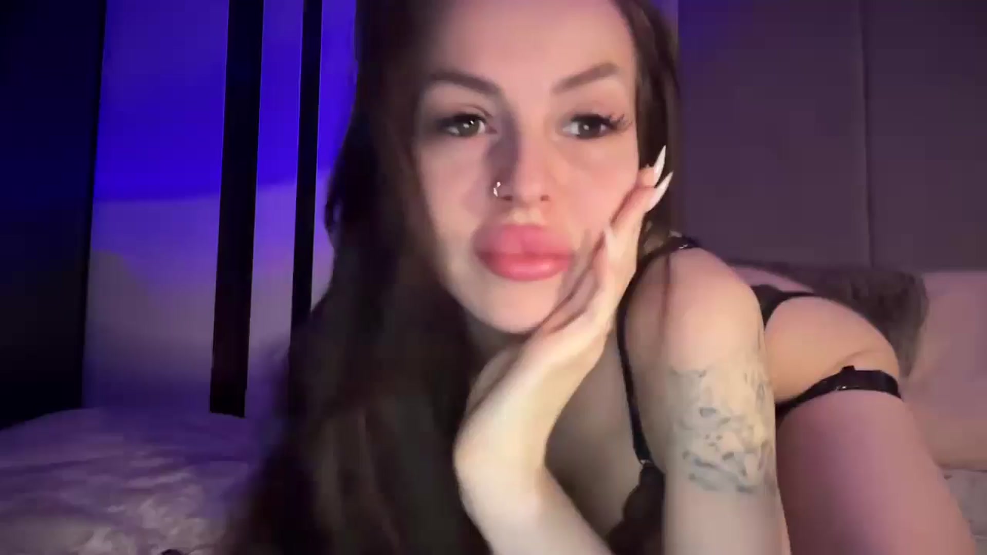 Gallery image thumbnail from UGLYGIRL_'s myfreecams stream on, 12/03/2024, 17:47 image 10 of 20