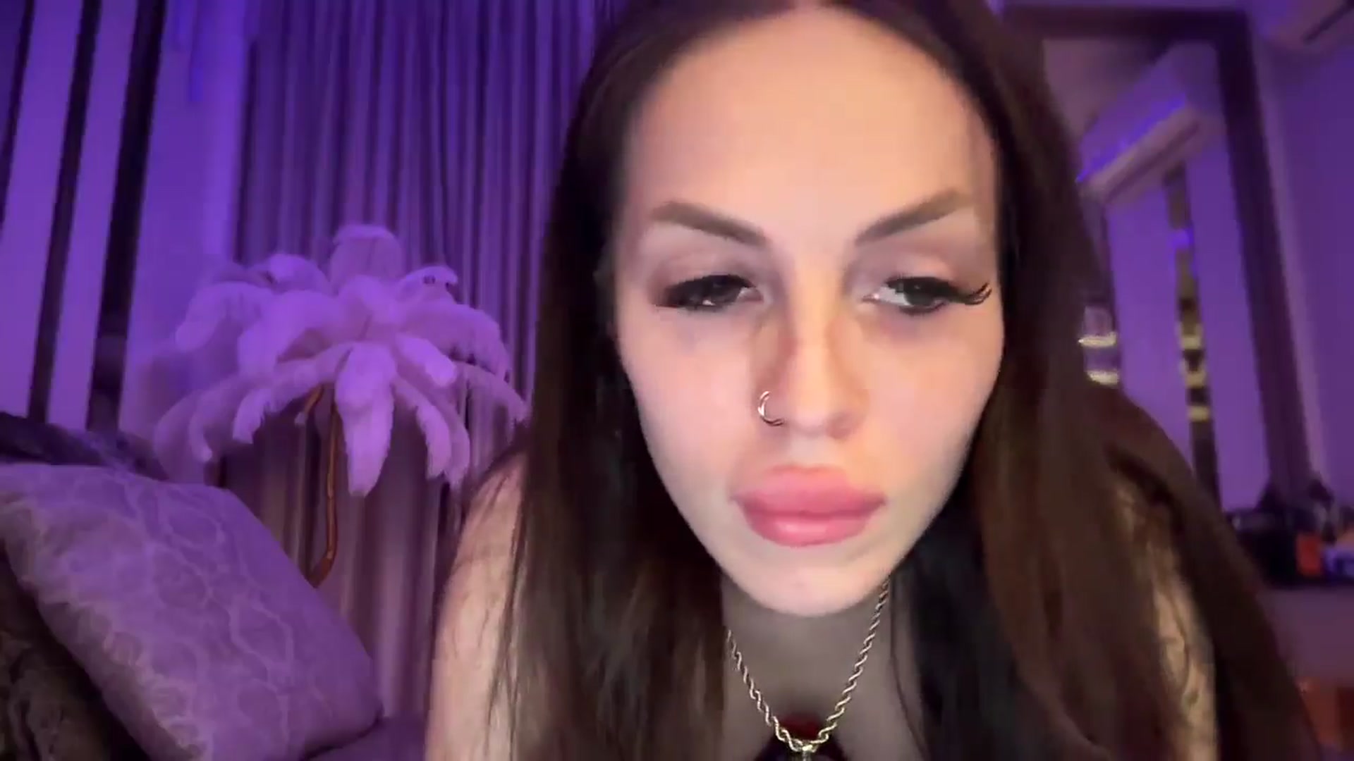 Gallery image thumbnail from UGLYGIRL_'s myfreecams stream on, 12/04/2024, 23:44 image 3 of 20