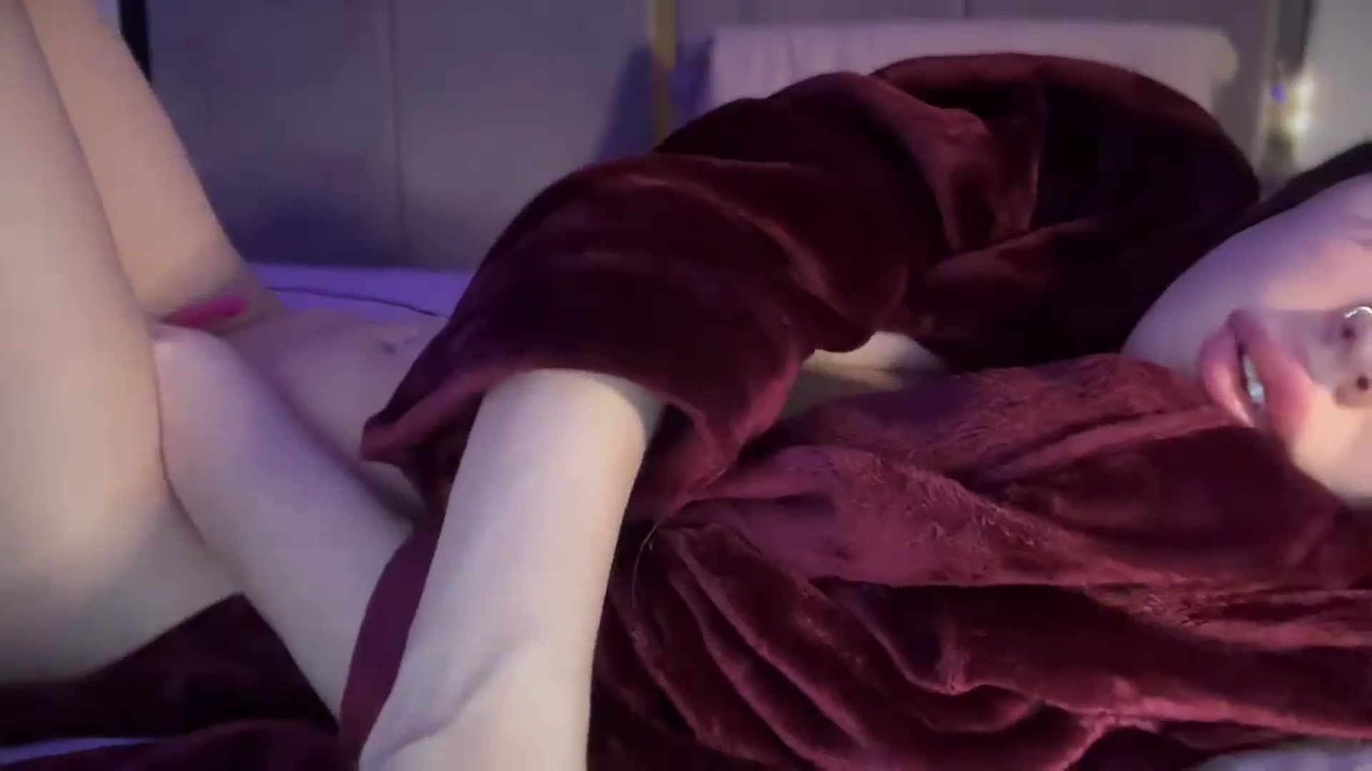 Gallery image thumbnail from UGLYGIRL_'s myfreecams stream on, 12/05/2024, 07:51 image 13 of 20