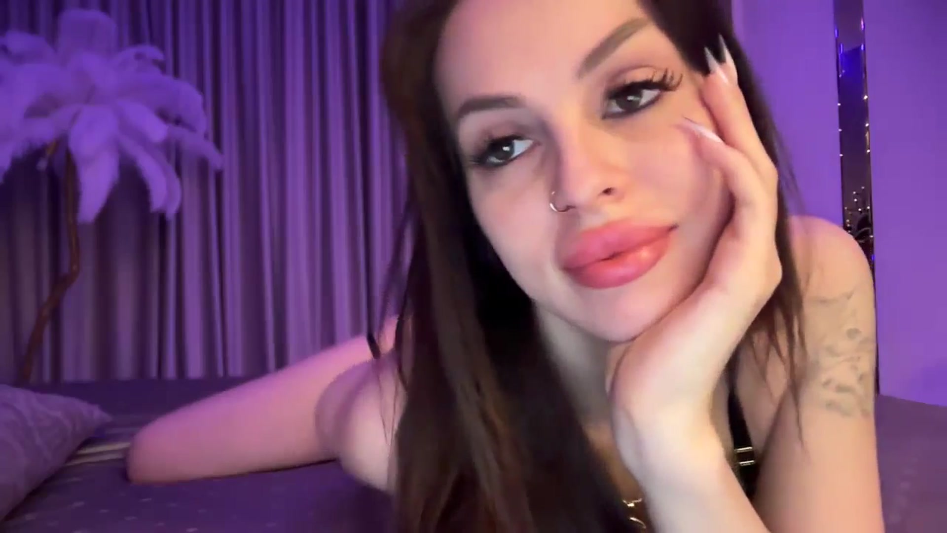 Gallery image thumbnail from UGLYGIRL_'s myfreecams stream on, 12/06/2024, 24:54 image 6 of 20